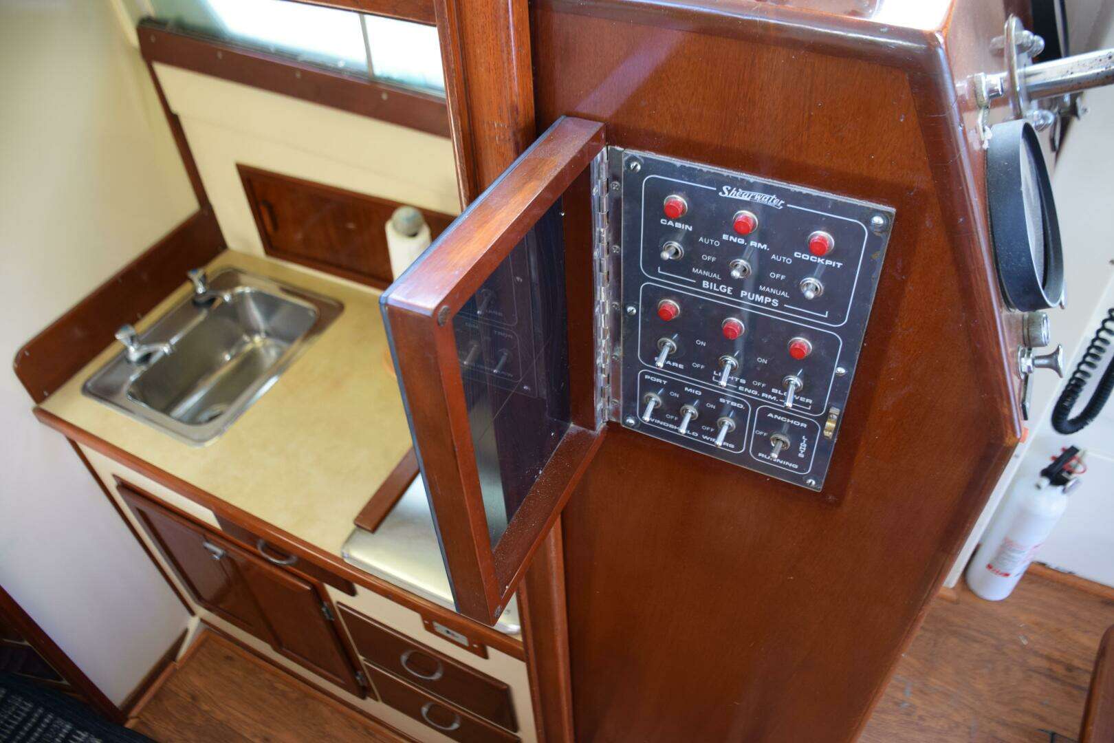 1982 Whiticar Flybridge Convertible - Image 15
