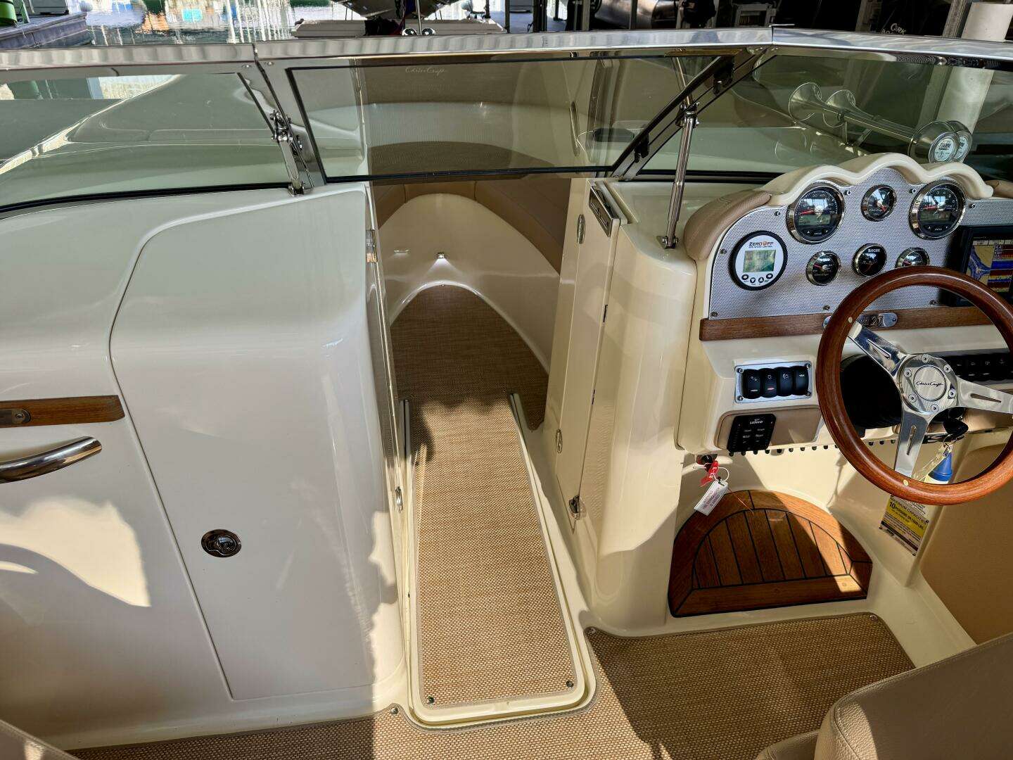 2018 Chris-Craft Launch 27 Heritage Trim Edition - Surf - Image 42