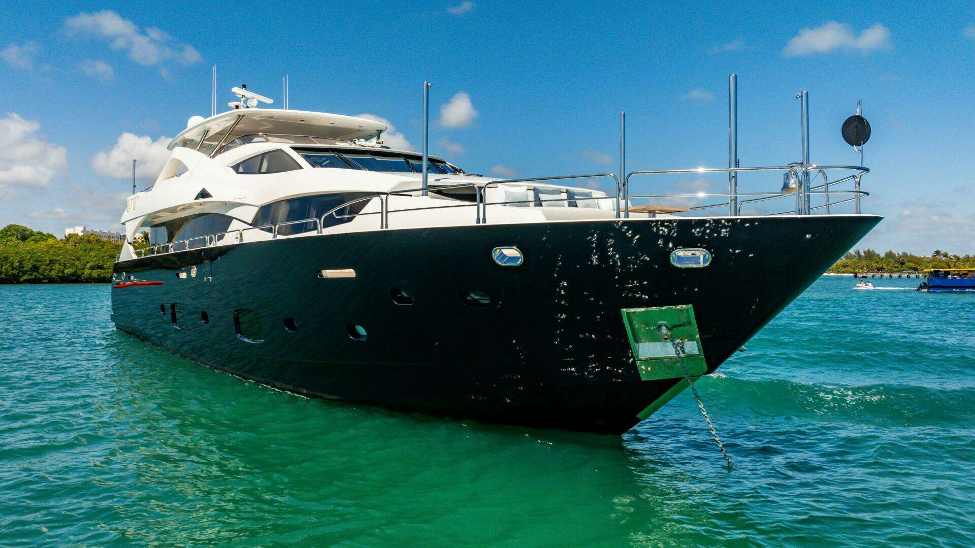 2011 Sunseeker 34 Metre Yacht - Image 3