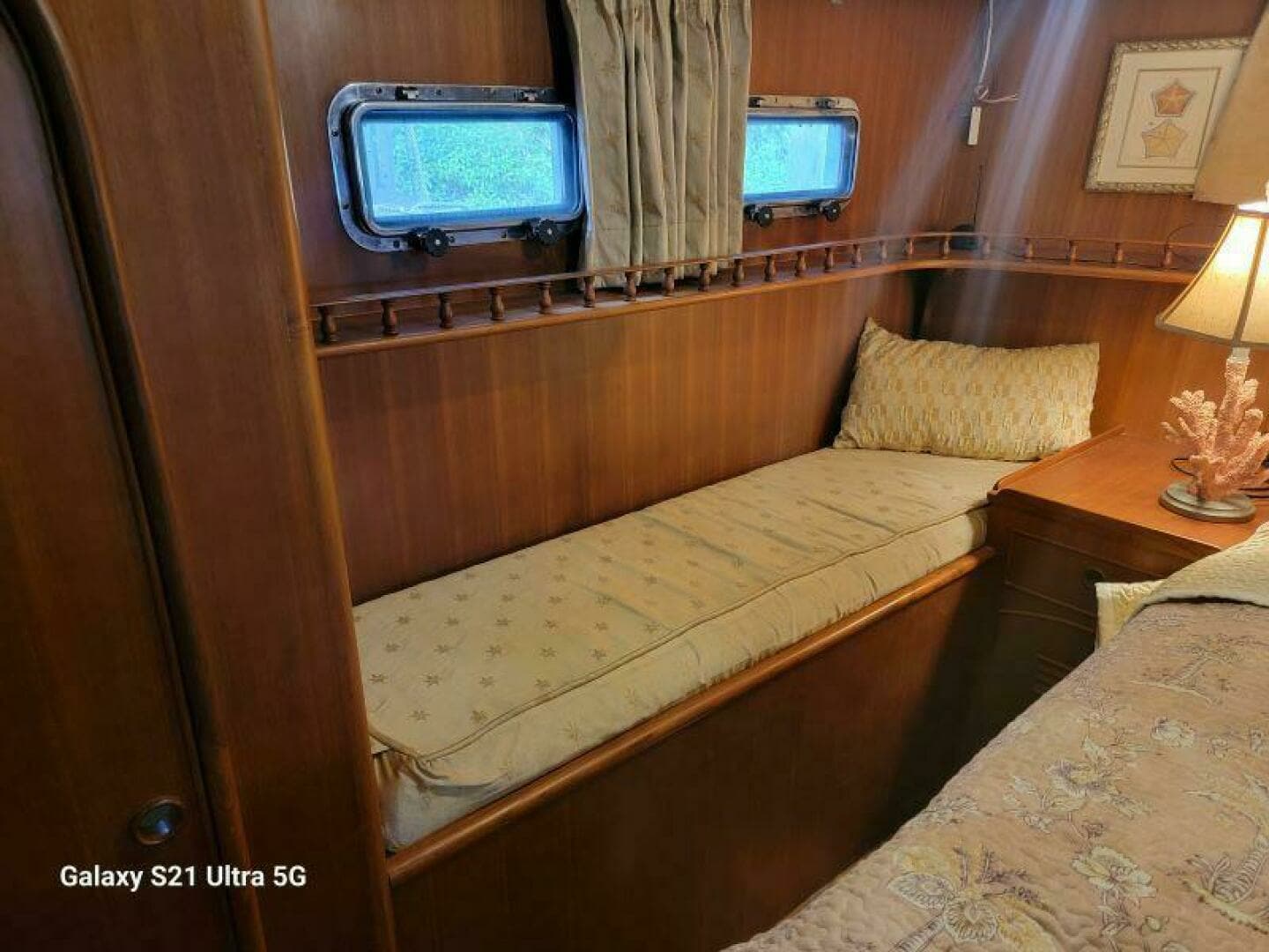 1987 Marine Trader Wide Body - Image 90