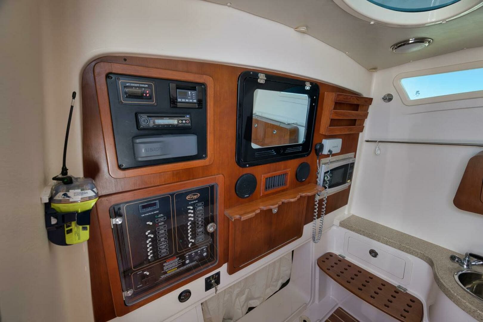 2015 Grady-White — - Image 41