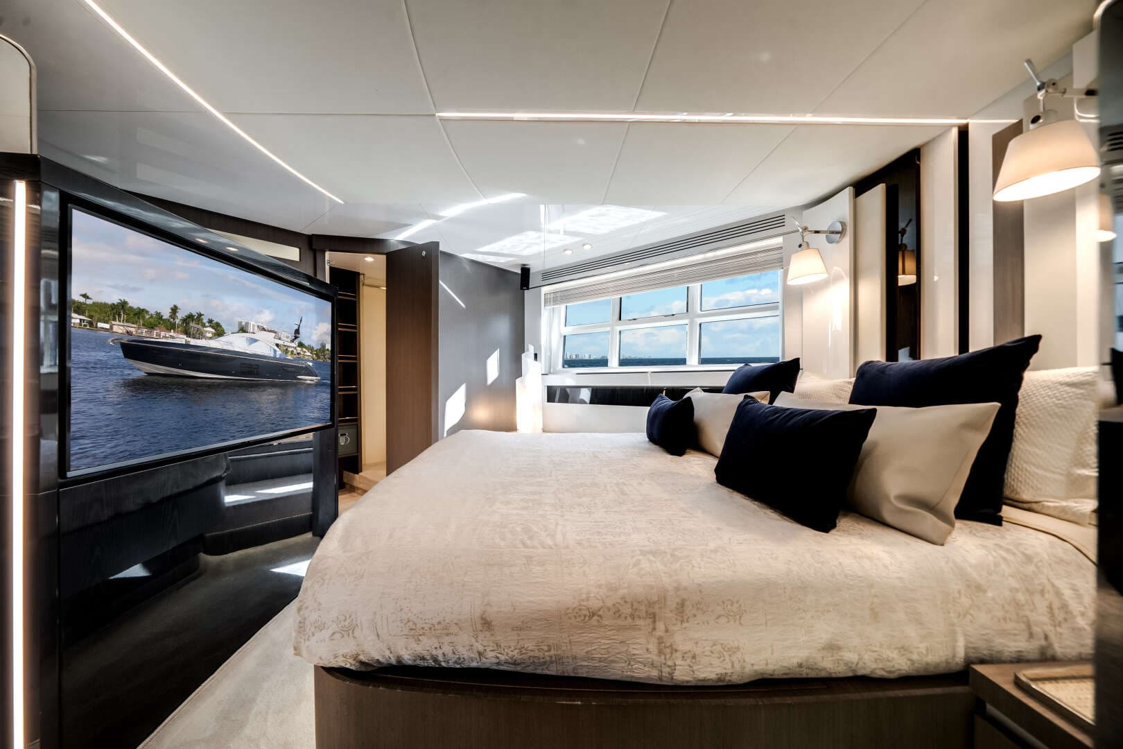 2022 Azimut S7 - Image 28