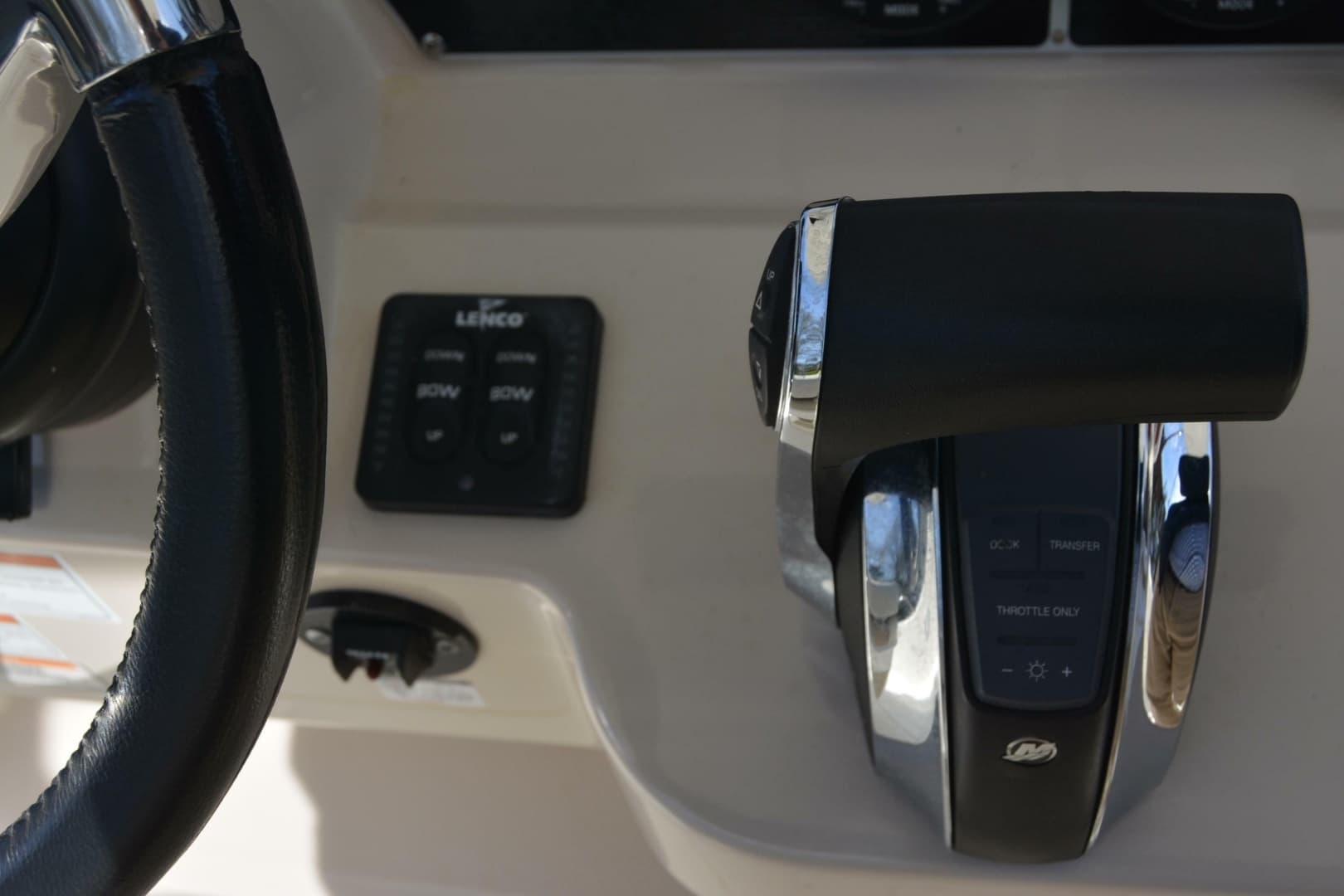 2021 Boston Whaler 270 Dauntless - Image 47