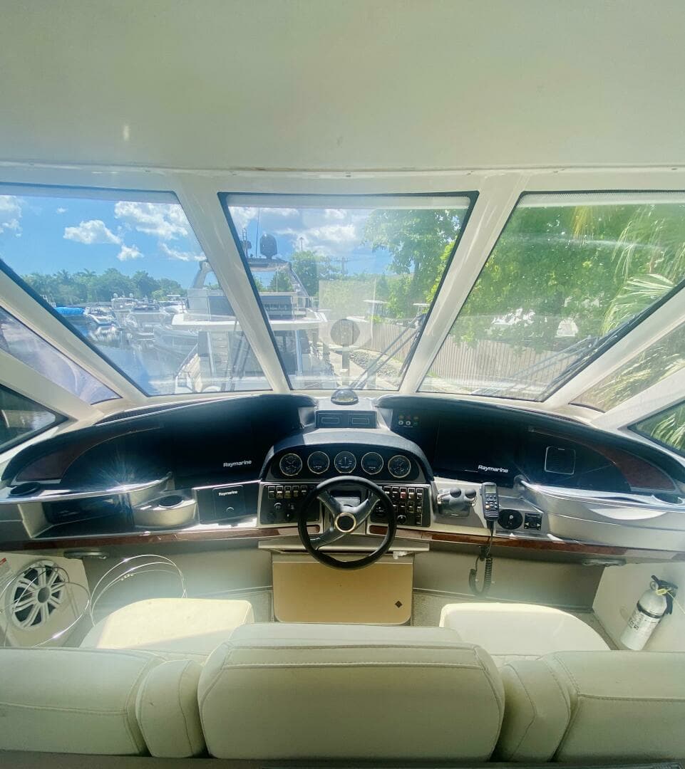 2000 Carver 506 Motor Yacht - Image 6