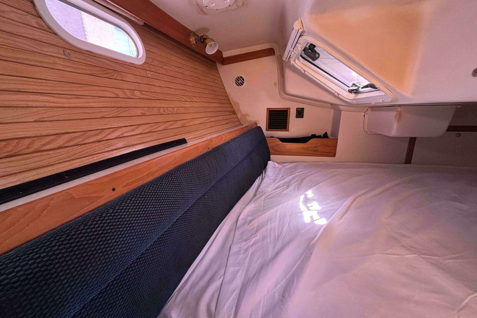 2006 Catalina 320 - Image 34