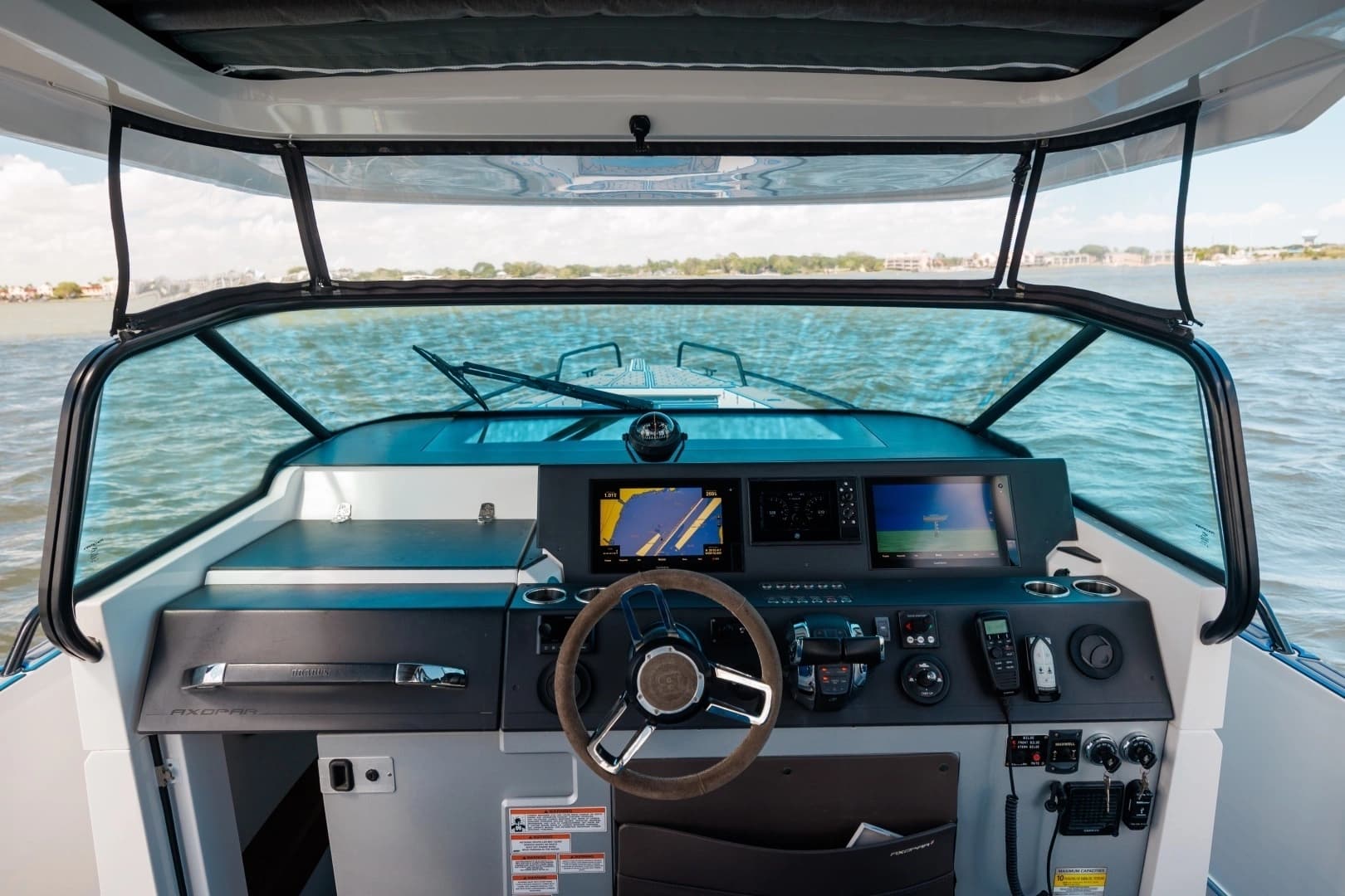 2019 Axopar 37 Sun Top - Image 7