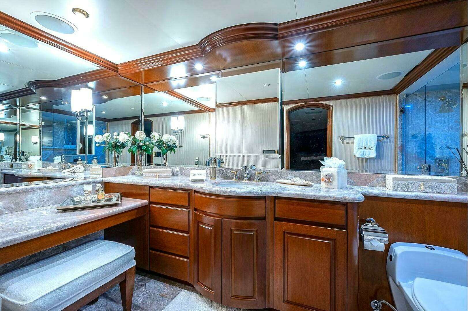 2000 Christensen Raised Pilothouse MY - Image 13