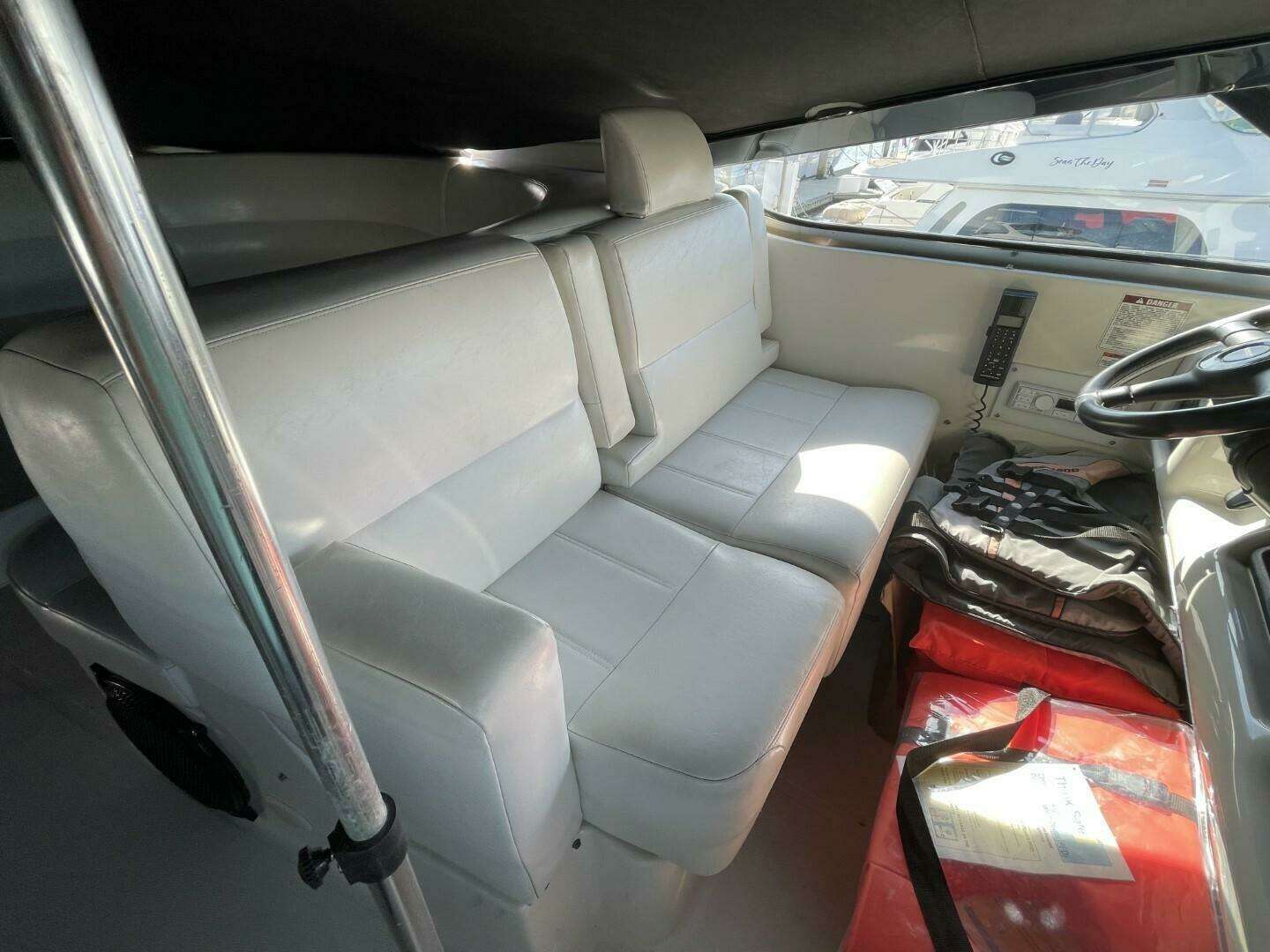 1998 Carver 53 Voyager - Image 15
