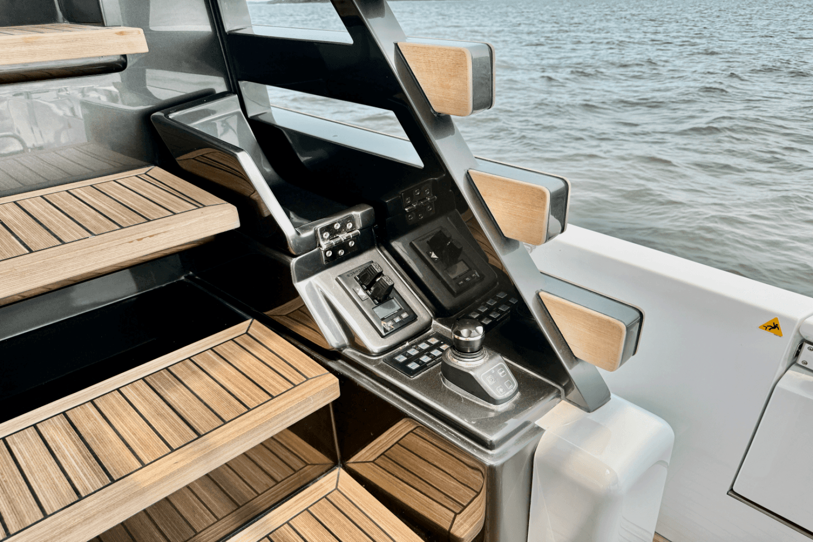 2026 Azimut Magellano 60 - Image 74
