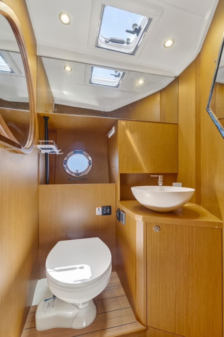 2022 Beneteau Swift Trawler 41 Fly - Image 60