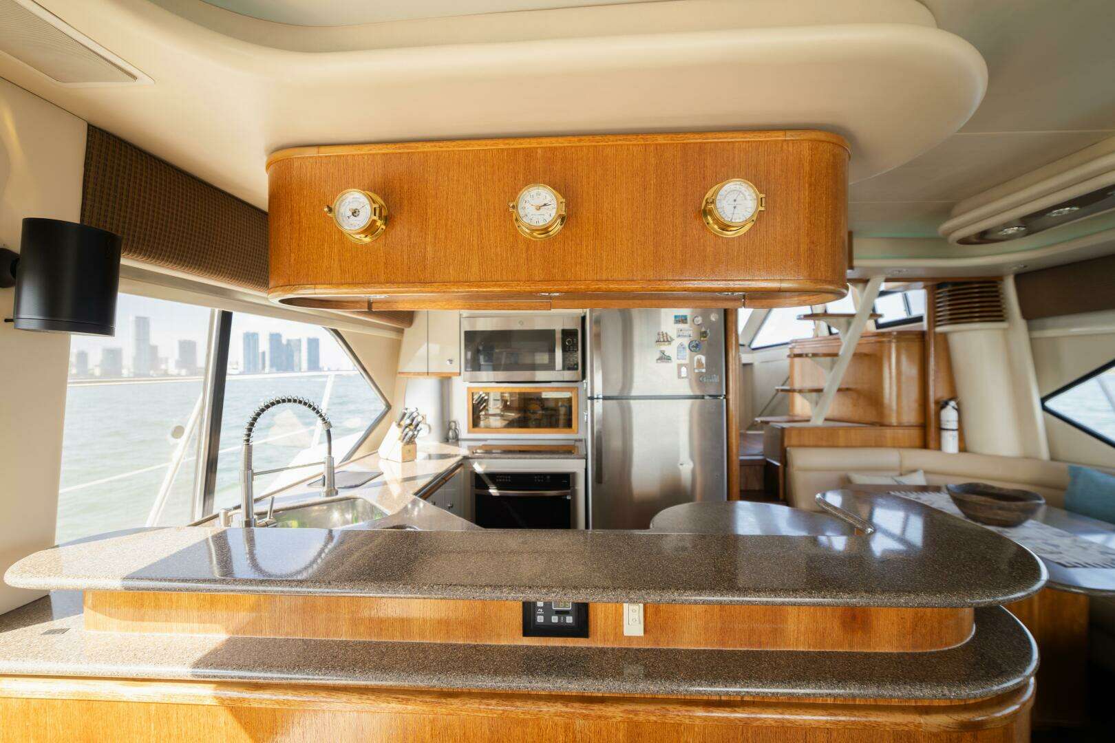 1999 Bayliner 5788 - Image 20