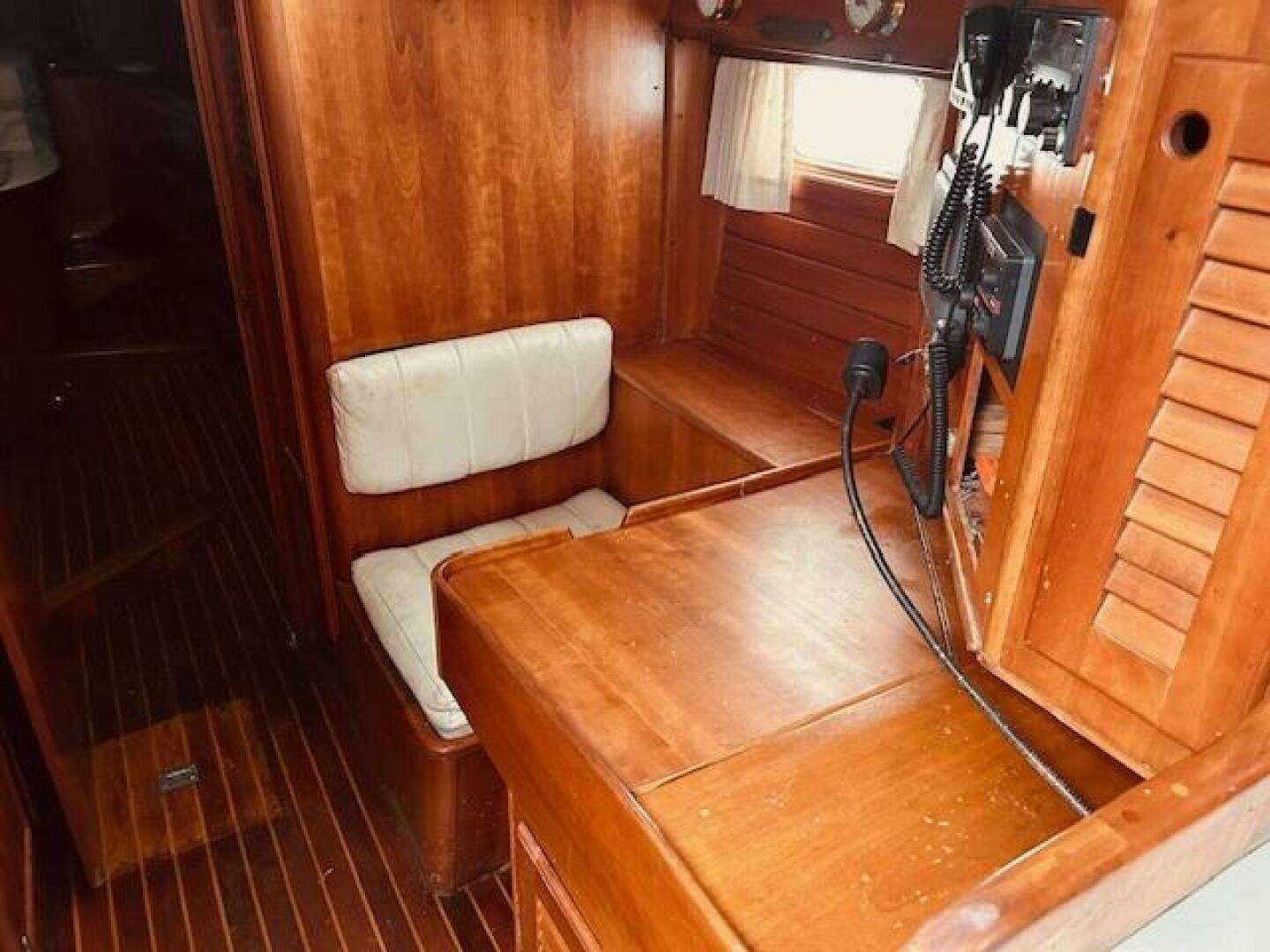 1990 Bristol 47.7 - Image 10