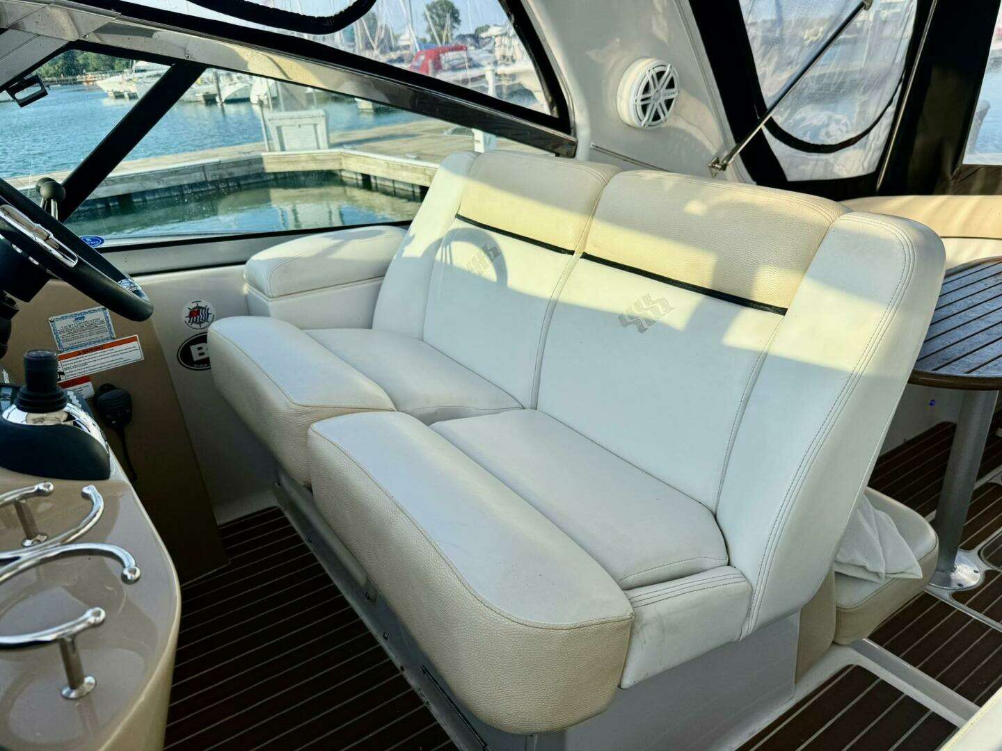 2008 Four Winns 378 Vista - Image 12