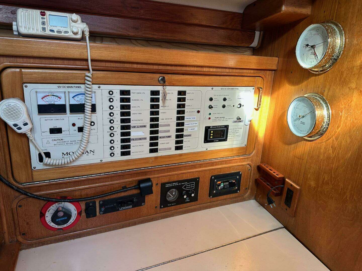 1997 Catalina Morgan 38 - Image 29