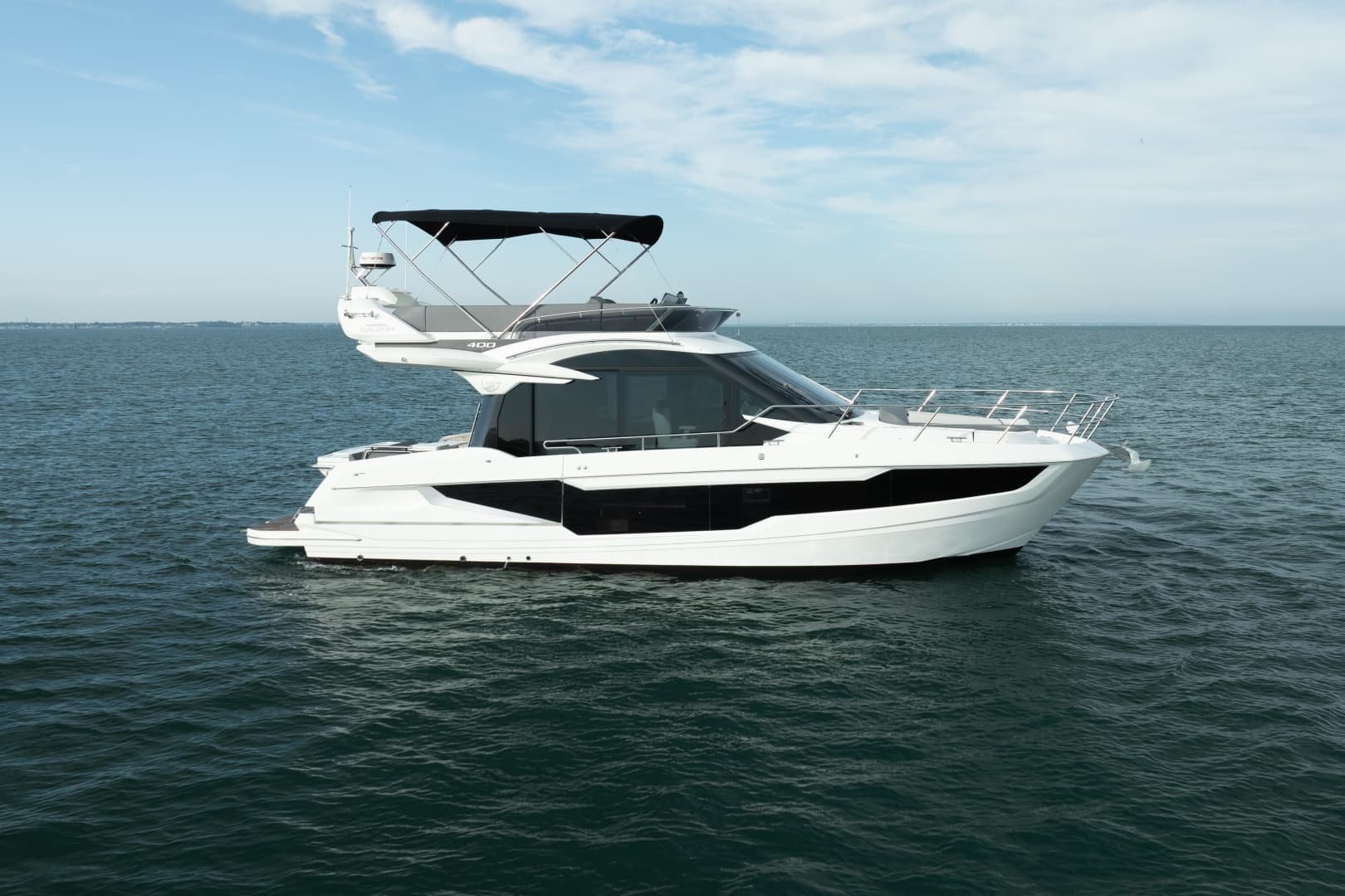 2023 Galeon 400 Flybridge - Image 3