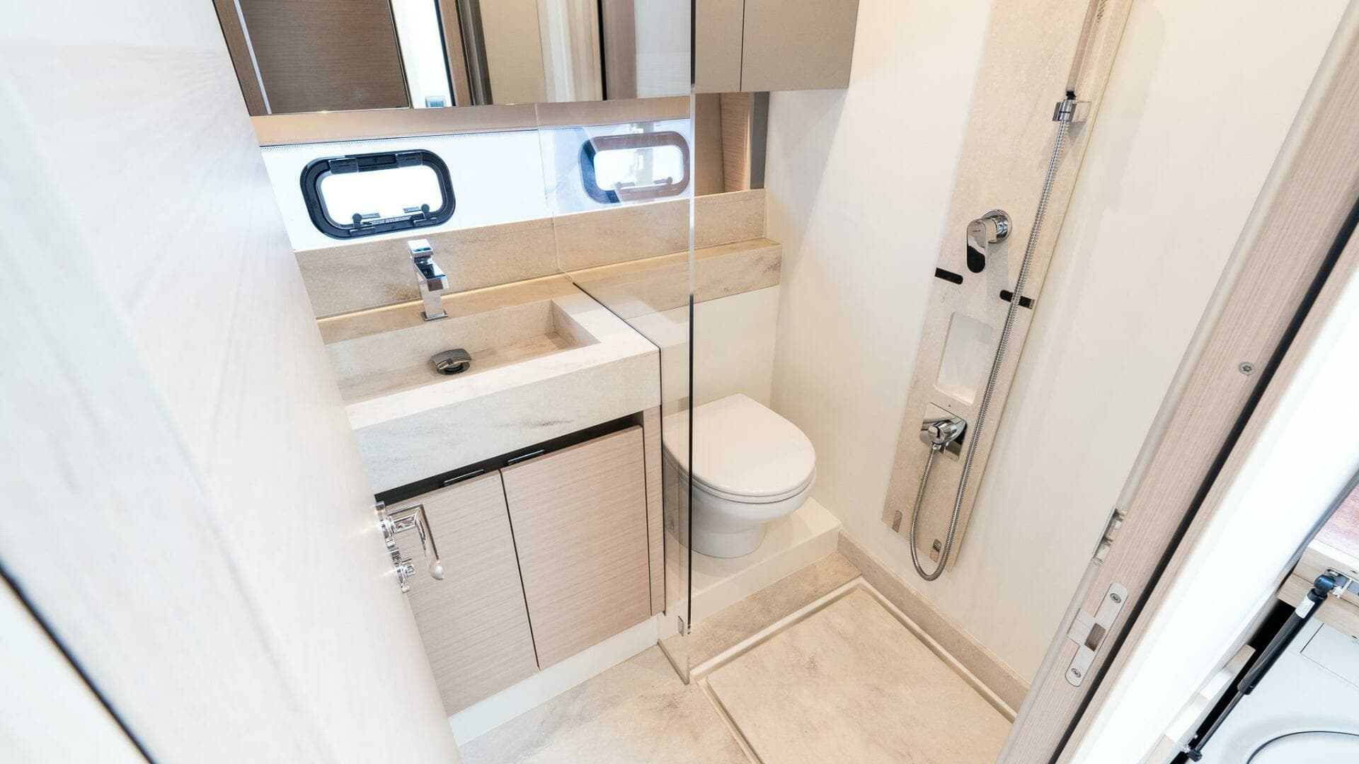 2023 Prestige 520 S - Image 24