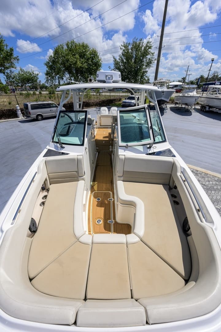 2023 Boston Whaler Vantage - Image 52