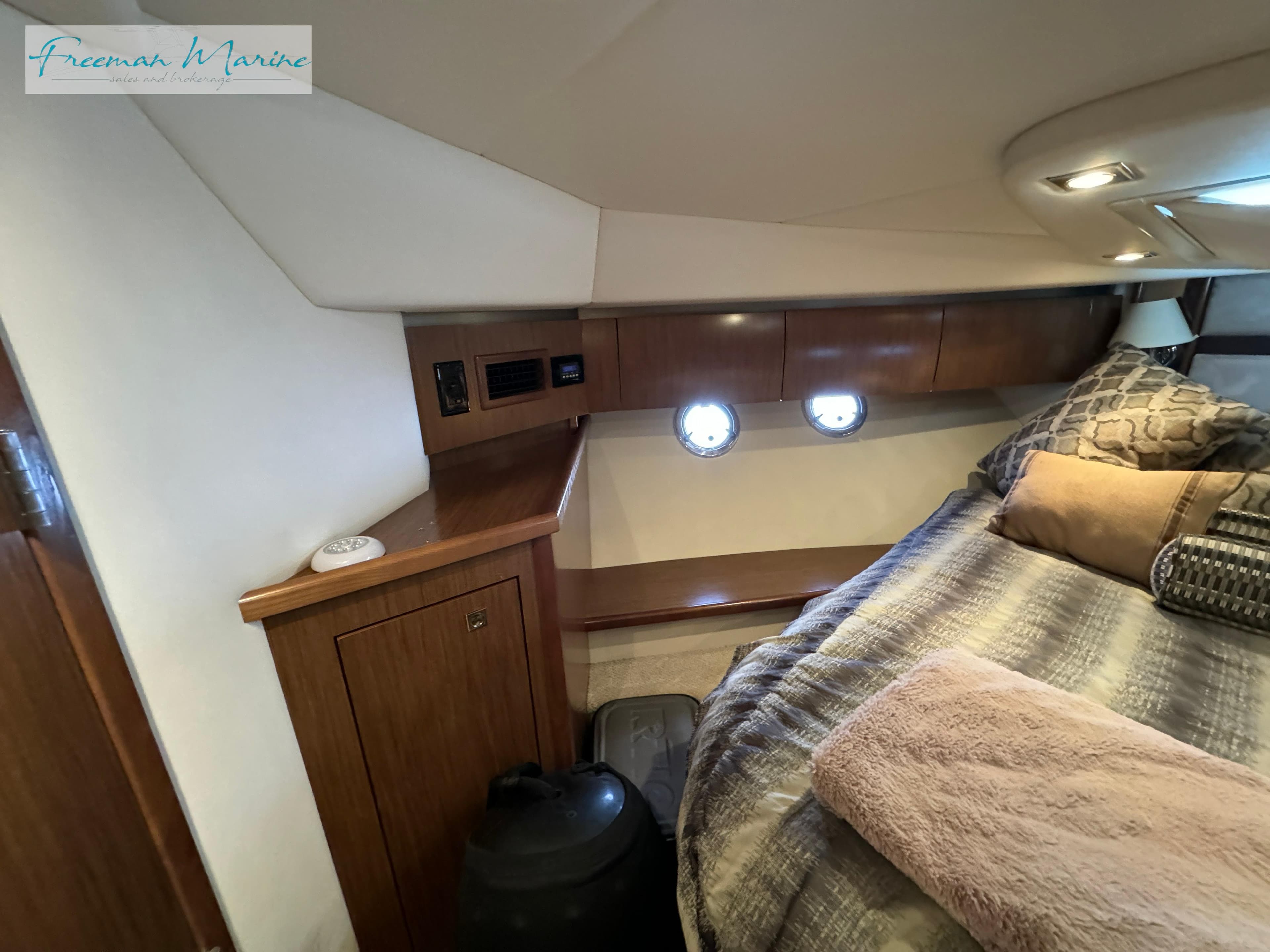 2014 Cruisers Yachts 540 Sports Coupe - 58