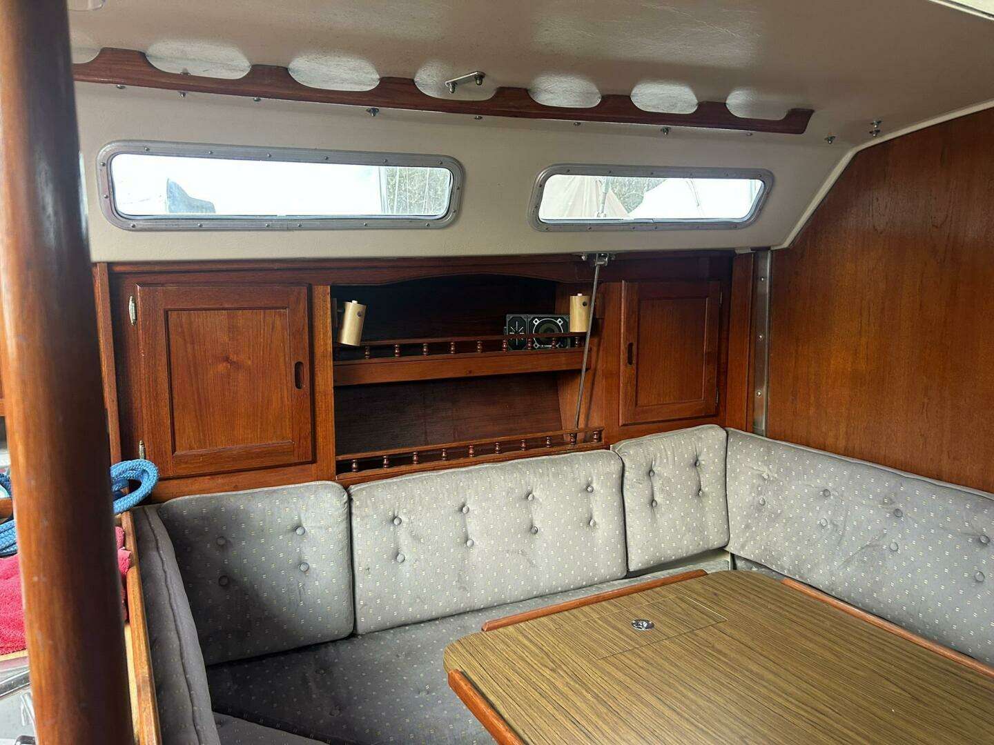 1985 Catalina 36 Tall Rig - Image 26