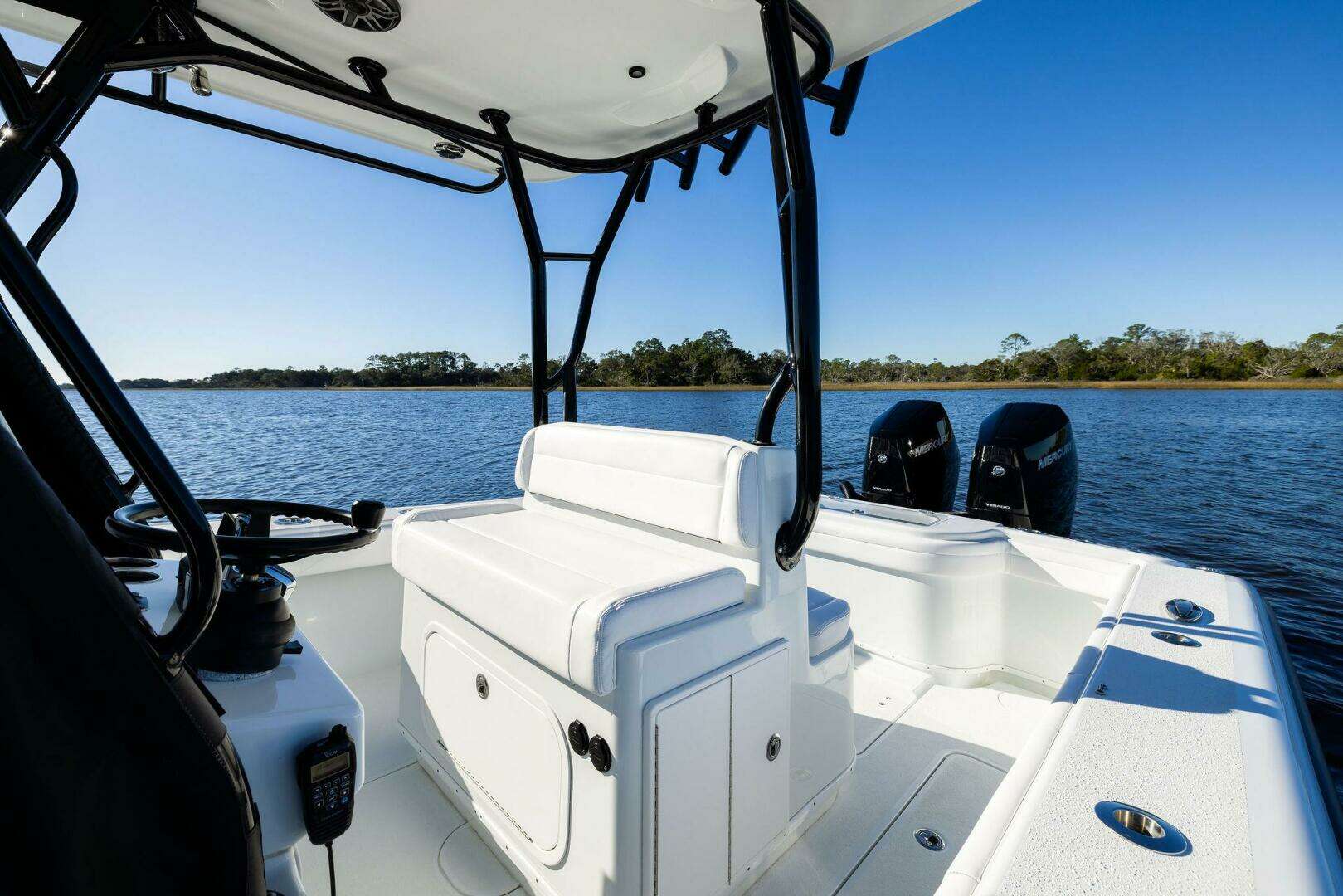 2023 Yellowfin 32 Offshore - Image 42