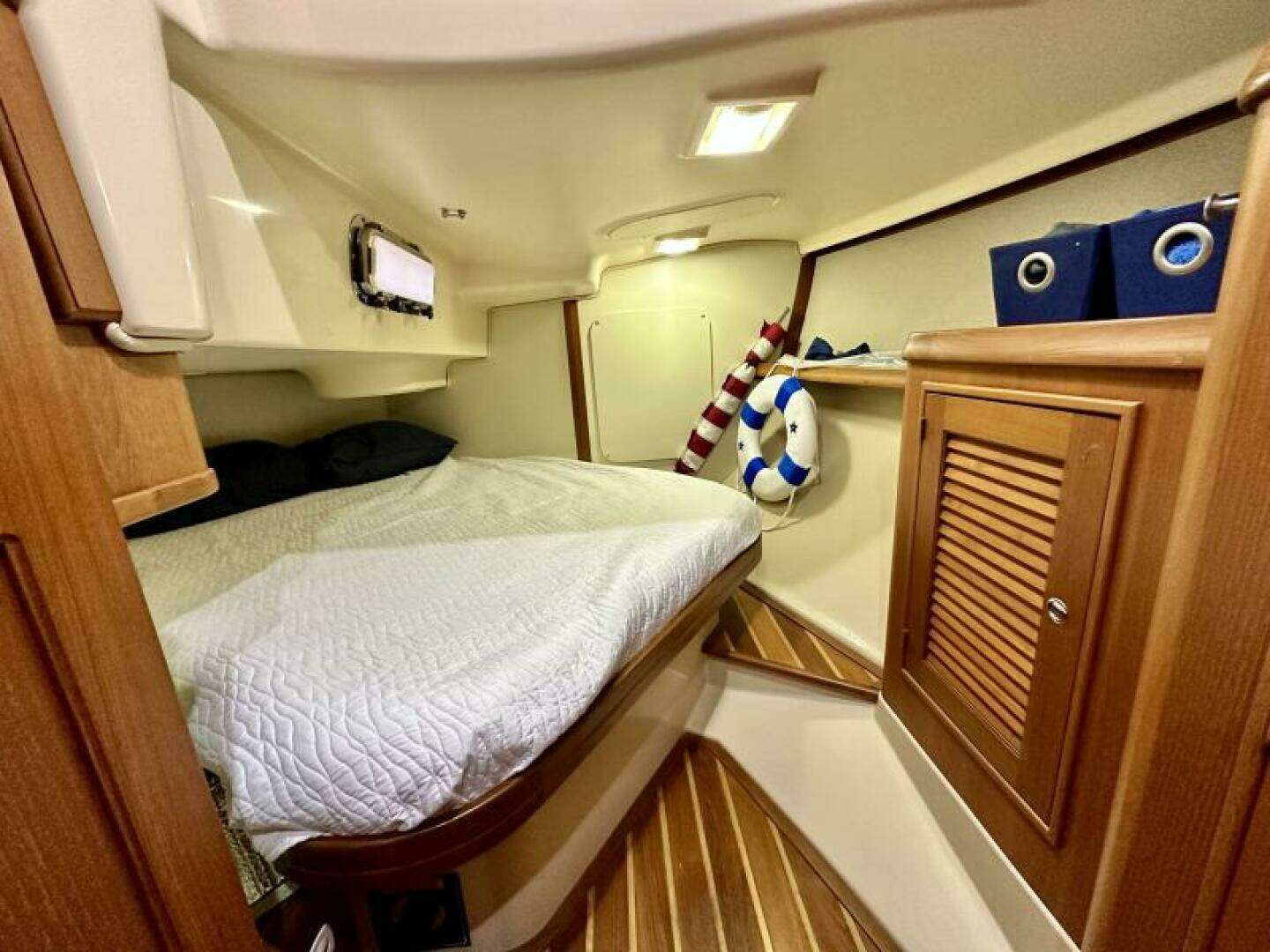 2006 Island Packet 440 - Image 17
