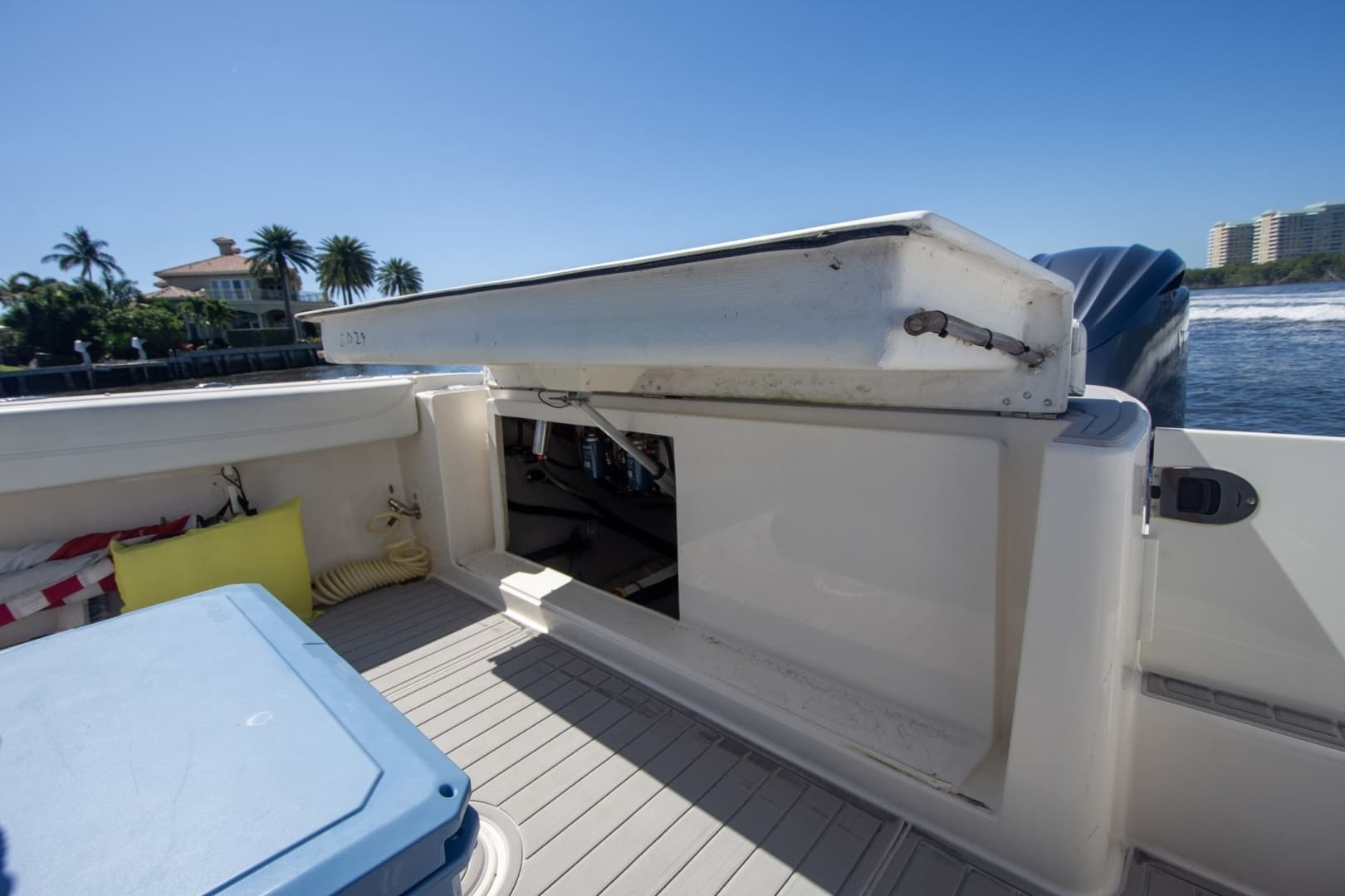 2023 Cobia 280 Center Console - Image 28
