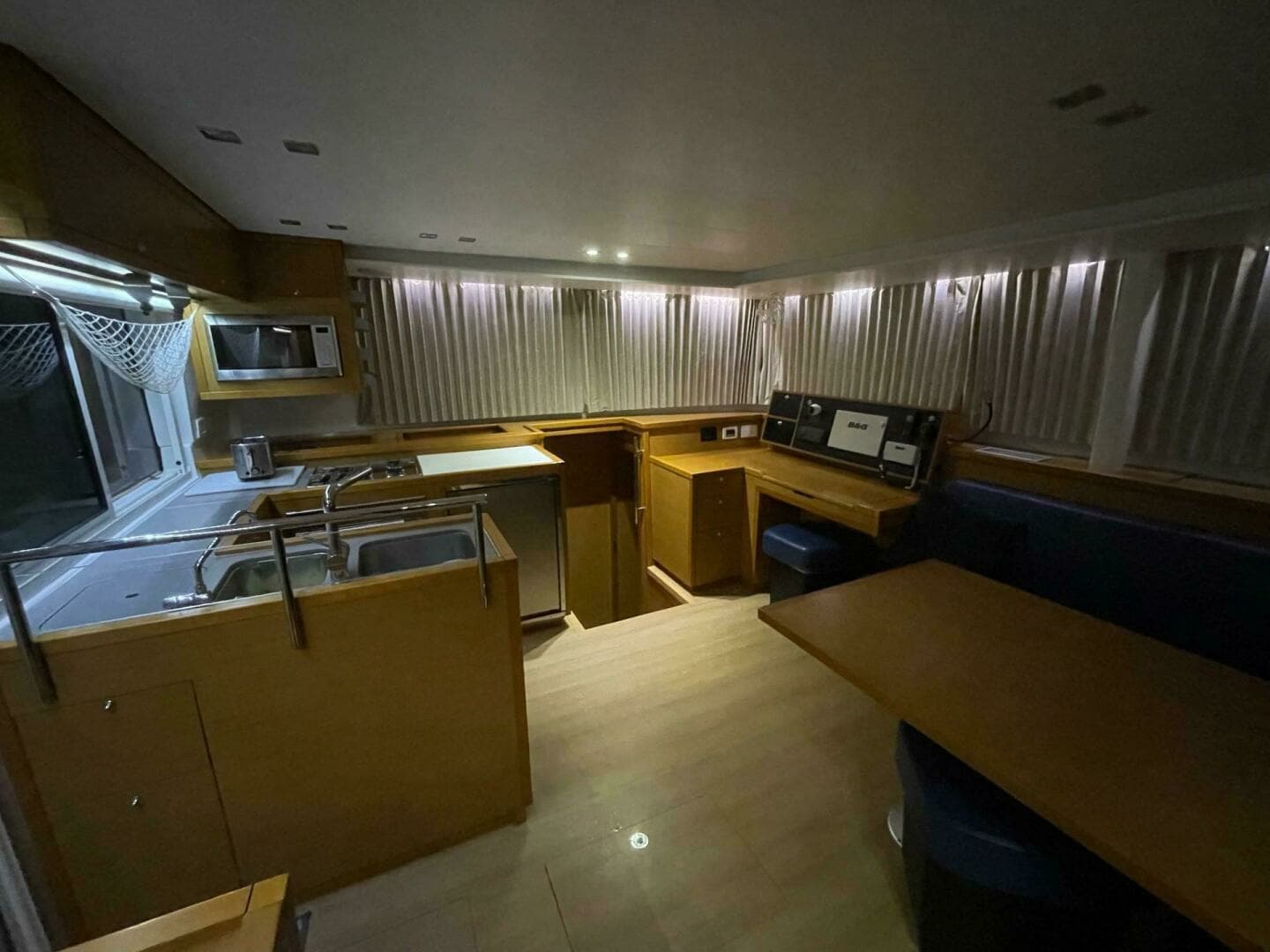 2015 Lagoon 450F - Image 15