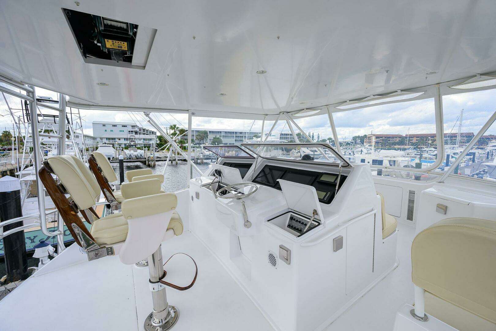 2004 Viking 56 Convertible - Image 20