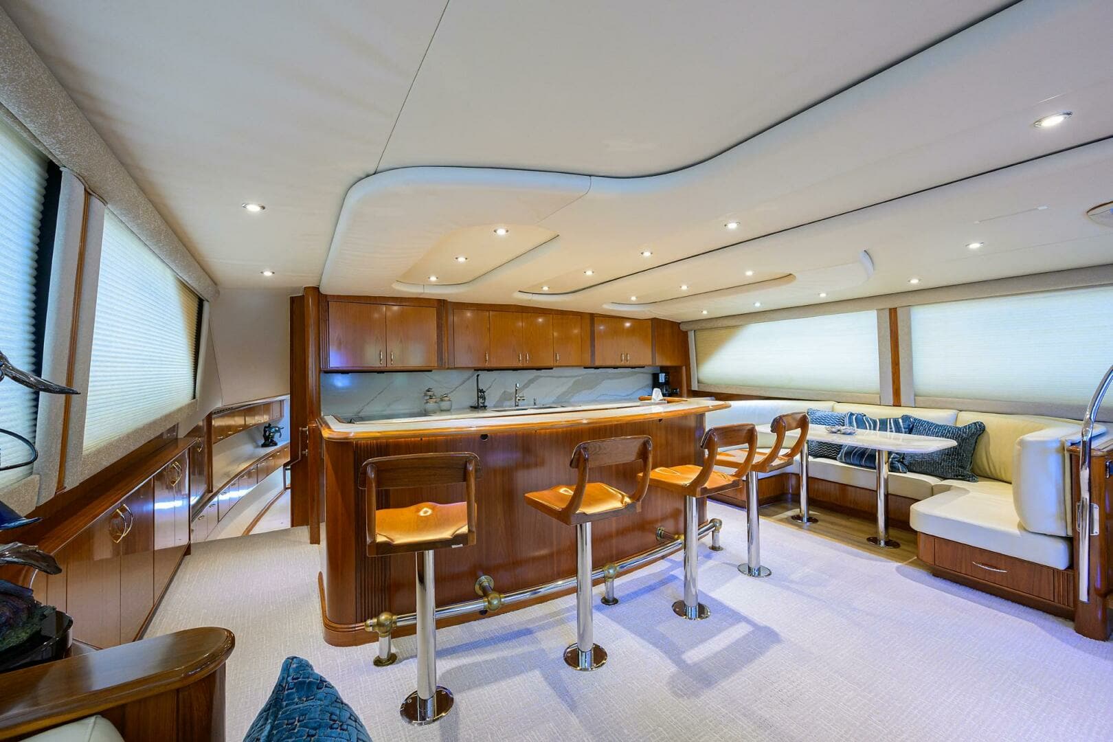 2004 Sea Force IX 82 Enclosed Bridge - Image 24