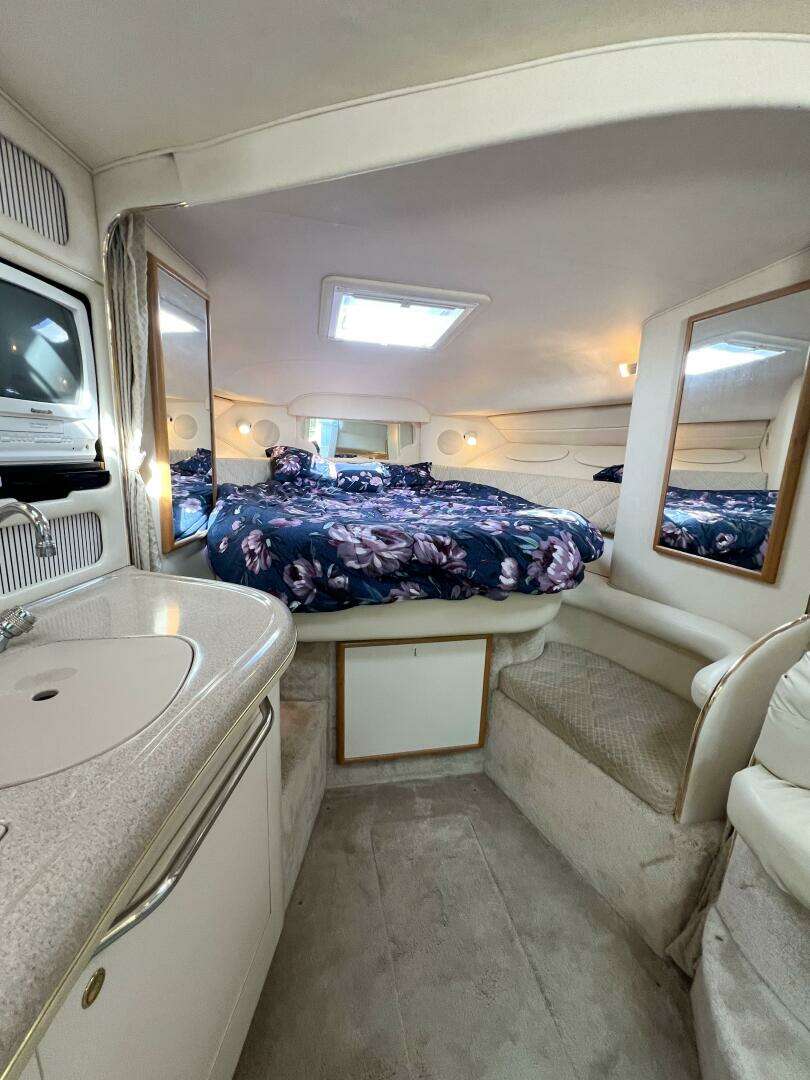 2000 Sea Ray 340 Sundancer - Image 9