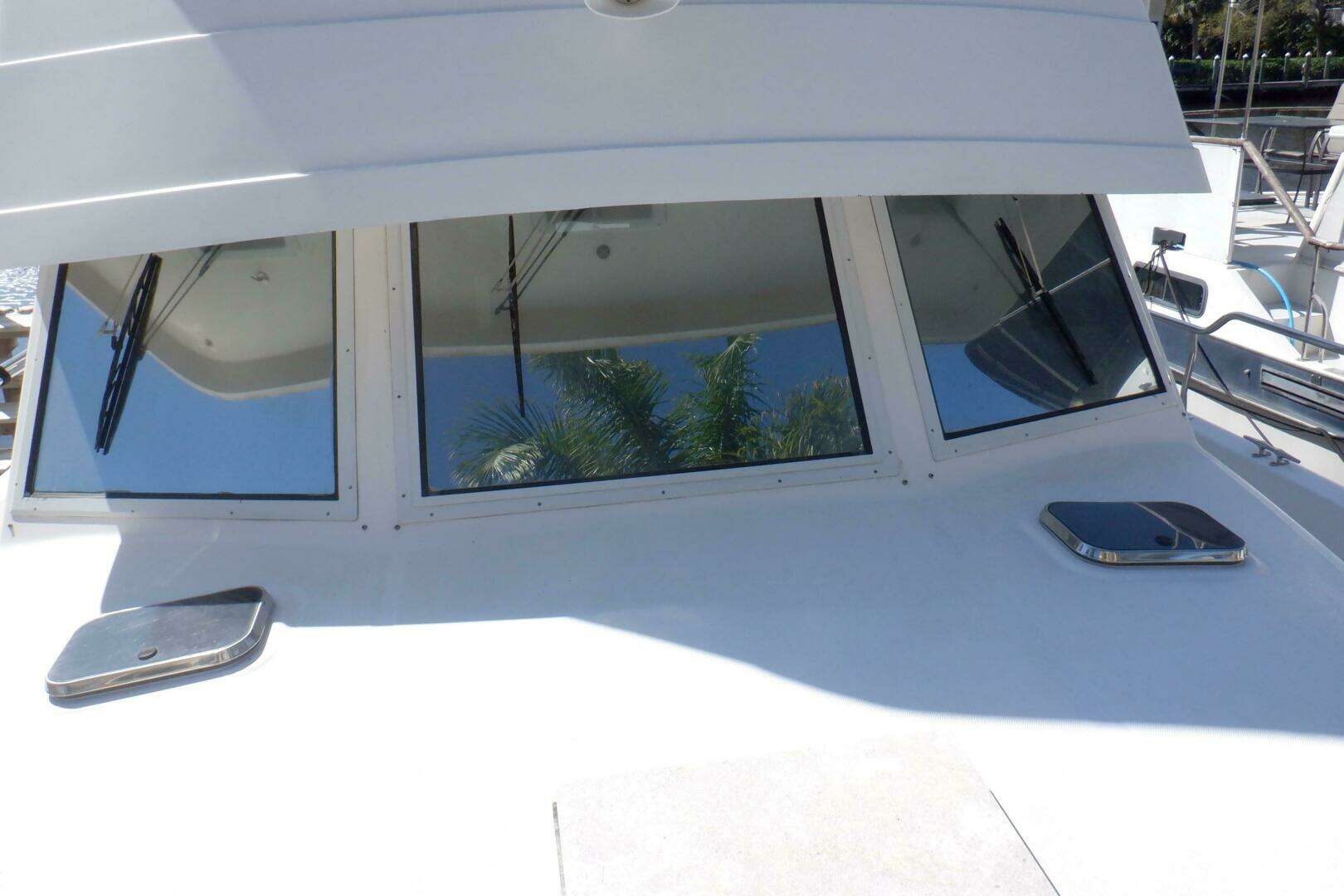 2002 Mainship 430 Trawler - Image 16