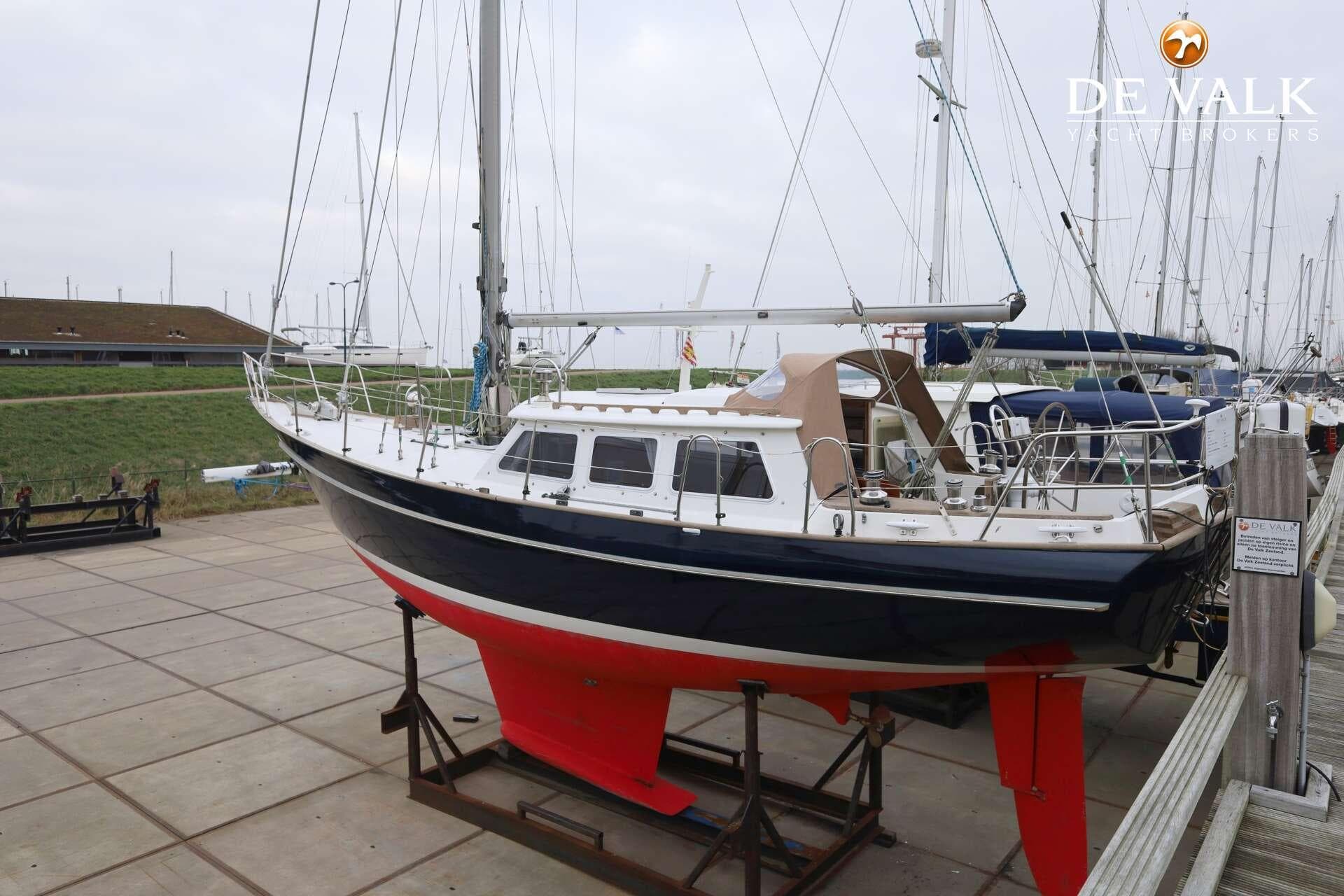 1997 Endurance 38 - 8