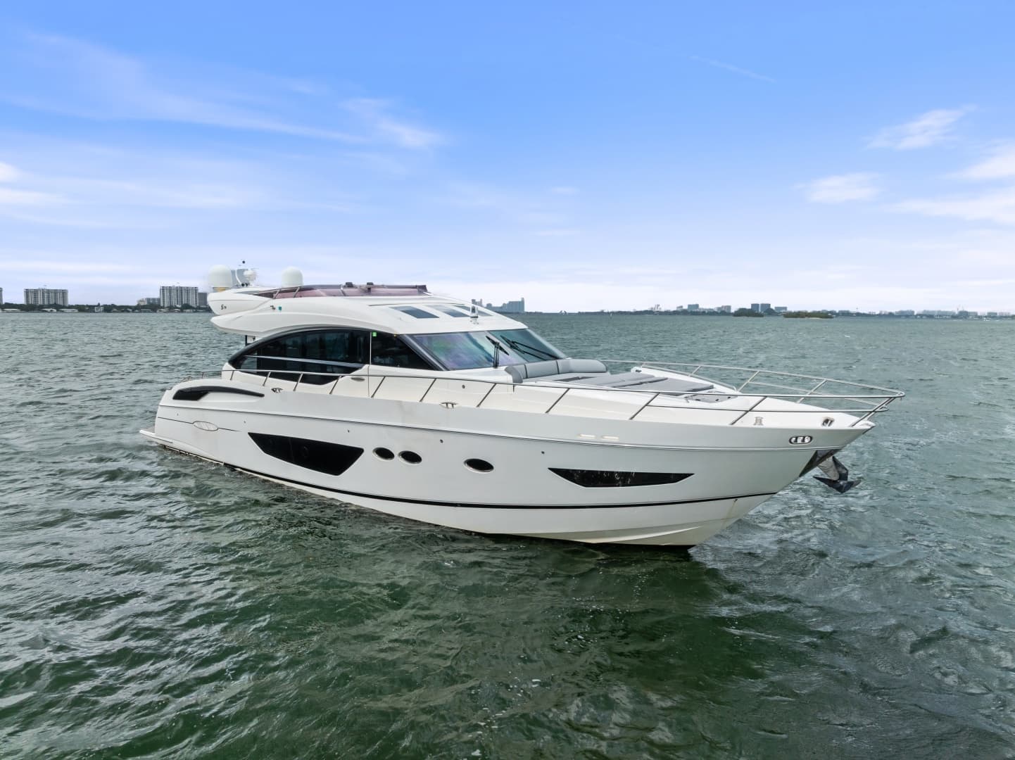 2014 Princess S72 - Image 13