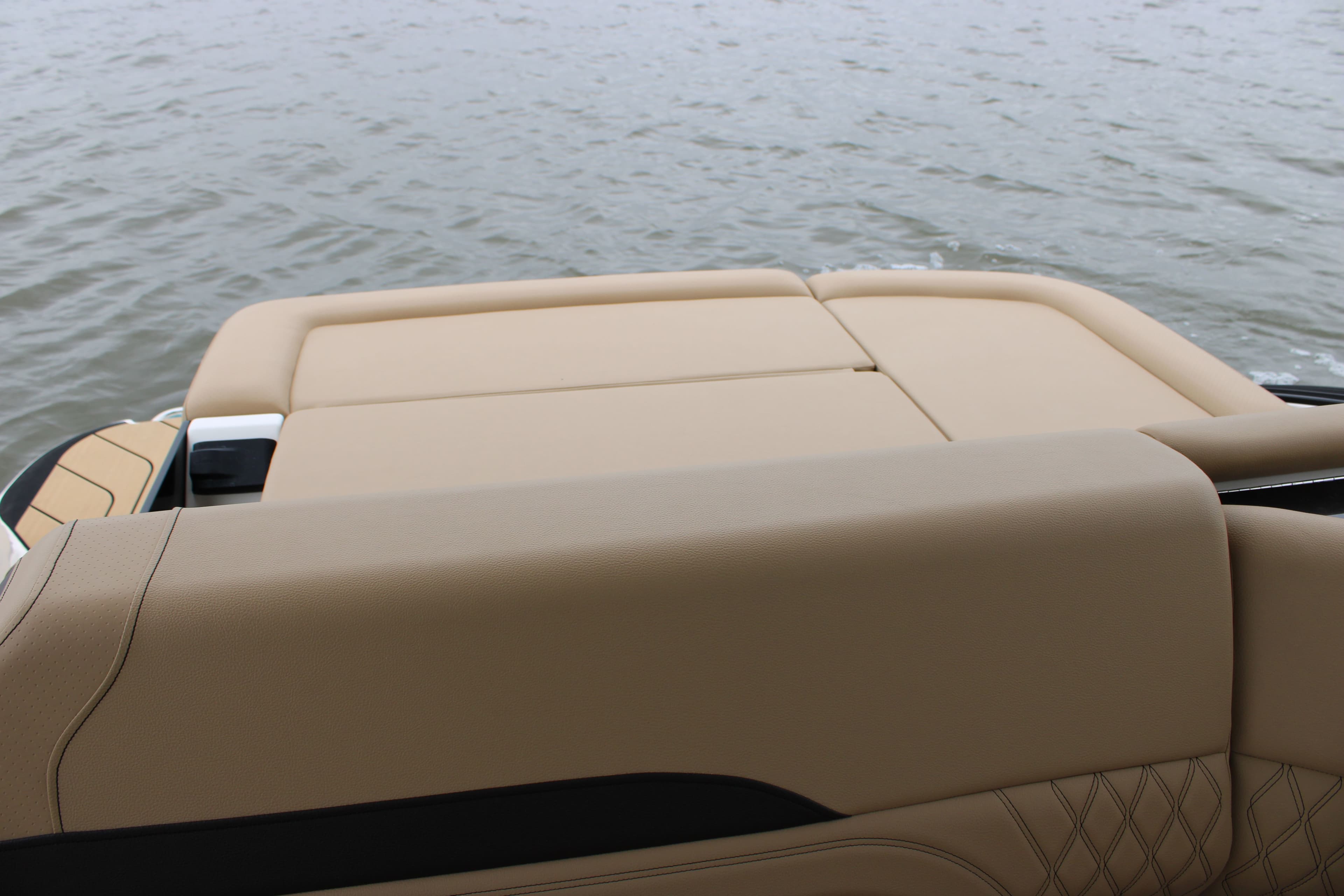 2026 Sea Ray SLX 260 - 25