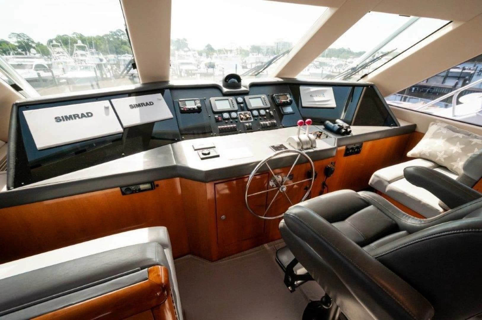 2002 Hatteras 65 Enclosed Bridge - Image 3