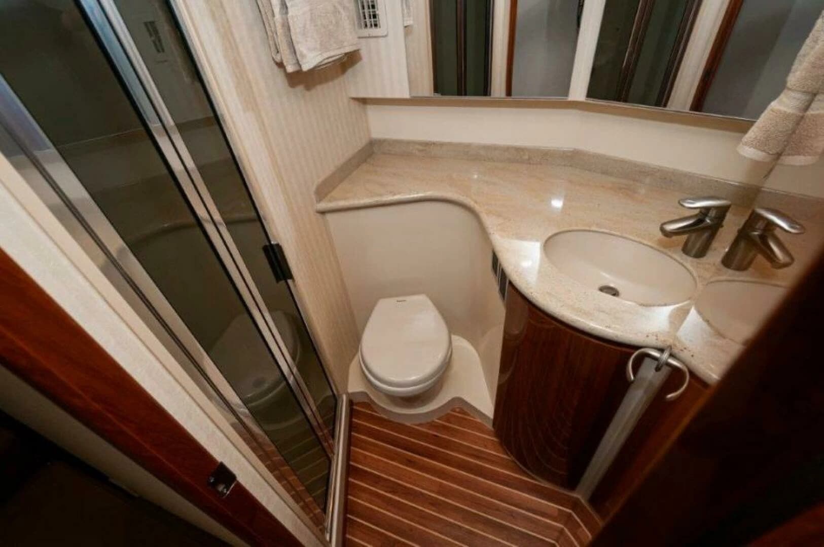 2012 Viking 42 Convertible - Image 20