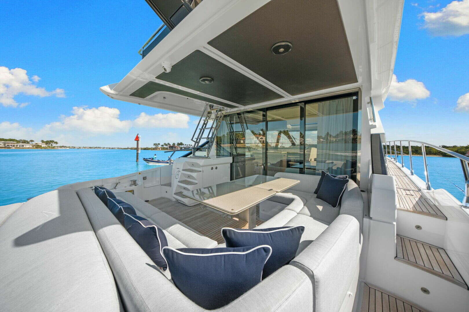 2022 Azimut S6 - Image 41
