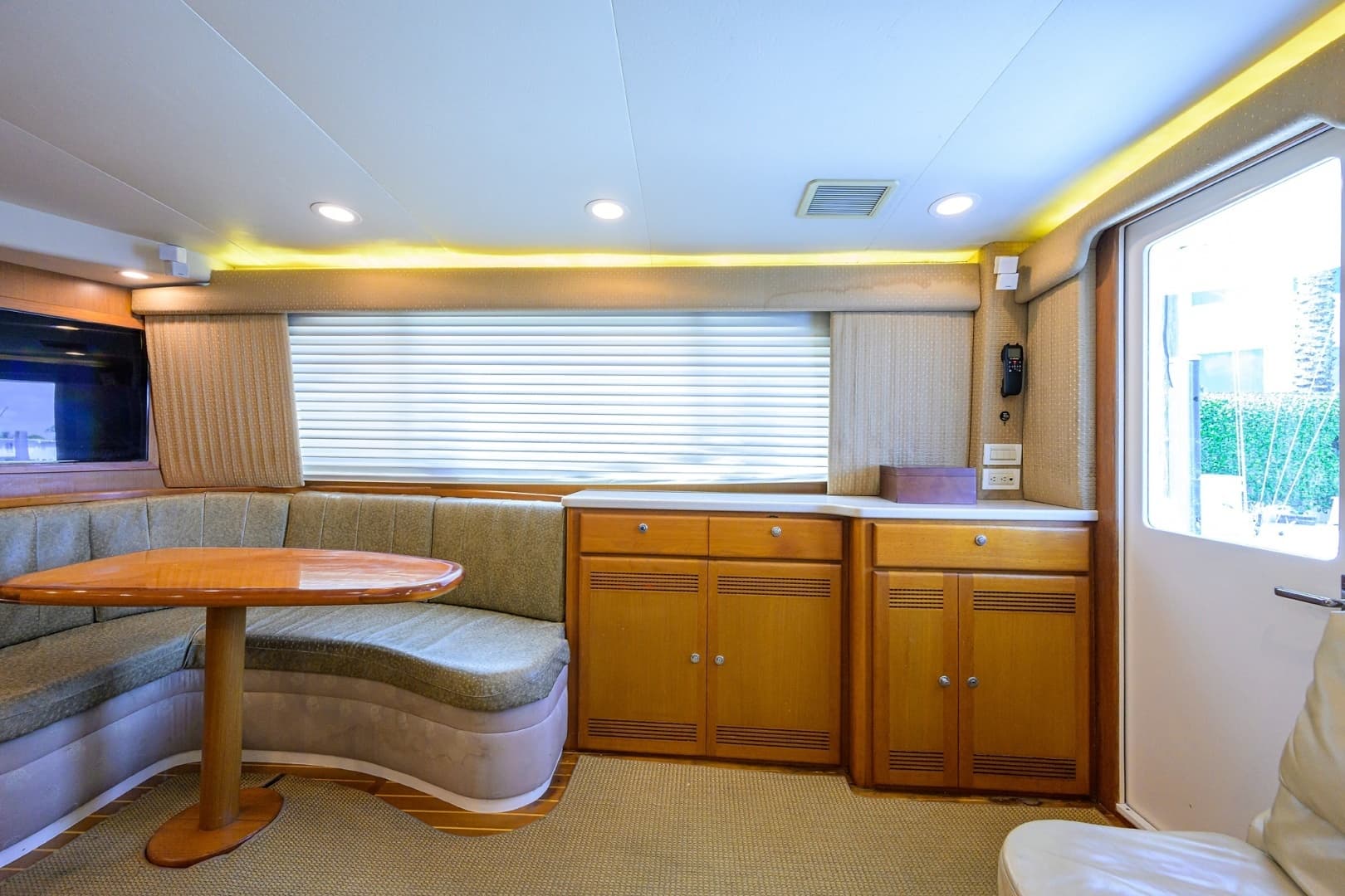 2003 Cabo 48 Flybridge - Image 6