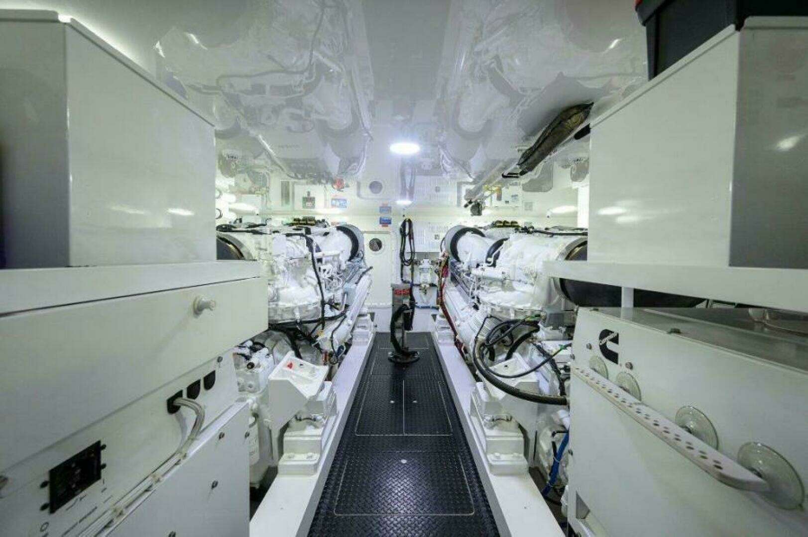 2020 Viking 72 Convertible - Image 42