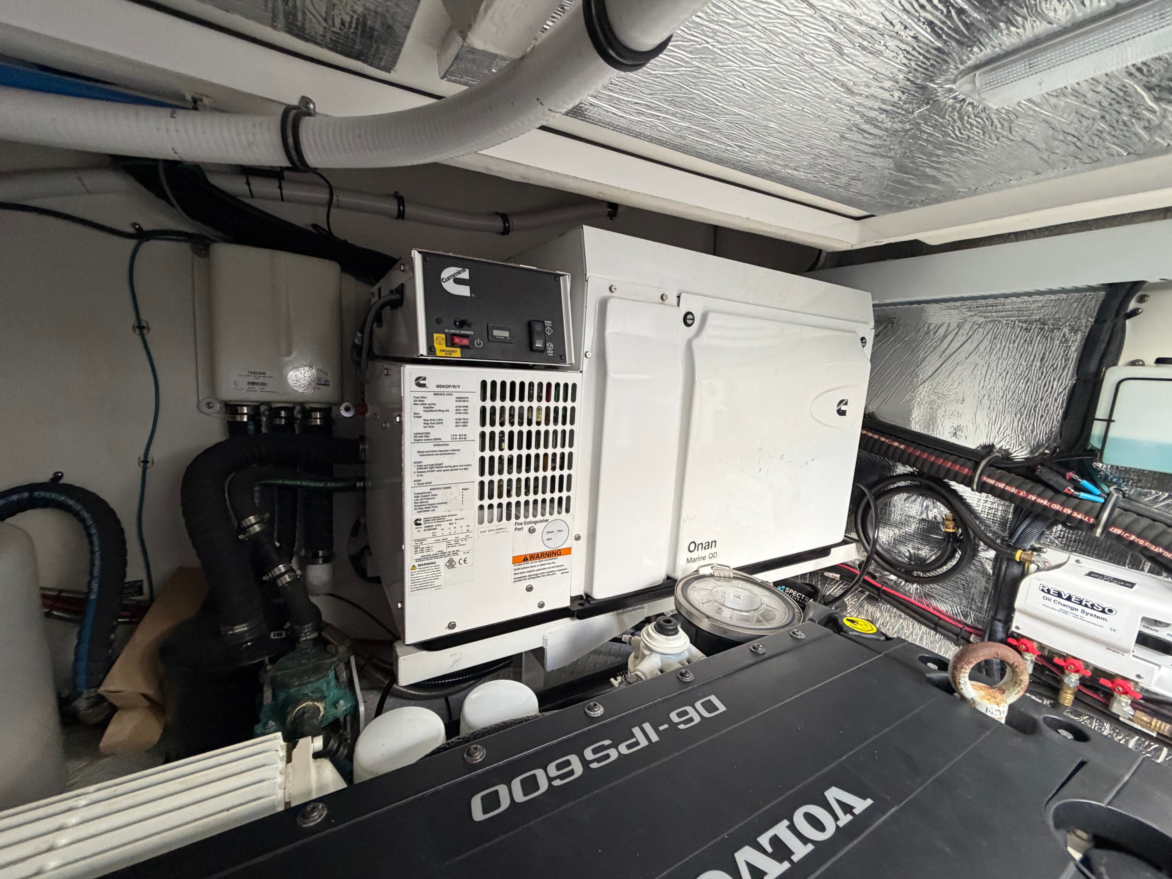 2022 Cruisers Yachts 46 Cantius - 37