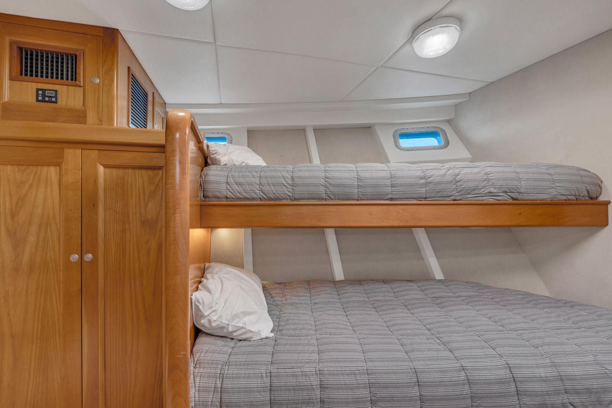2007 Custom 86' Carey Shipyard - 65