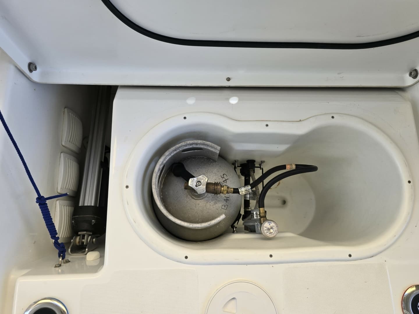 2018 Beneteau Oceanis 41.1 - Image 8