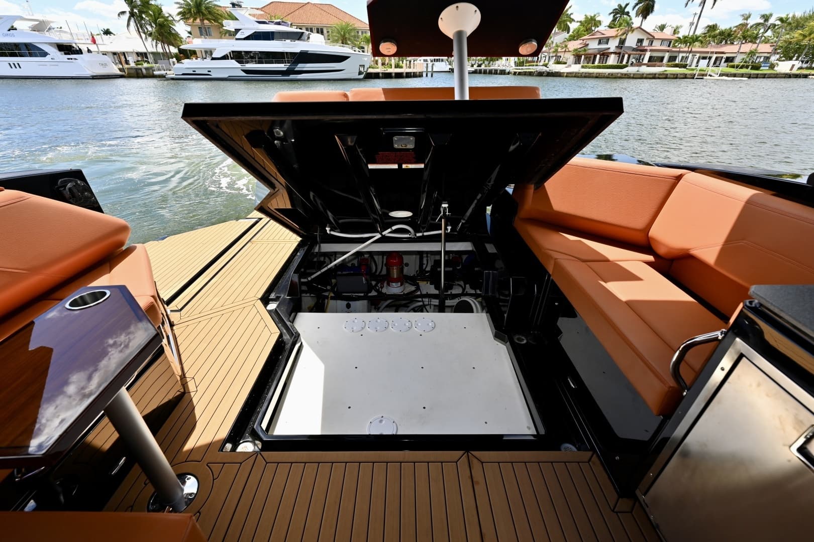 2022 Cruisers Yachts 38 GLS OB - Image 35