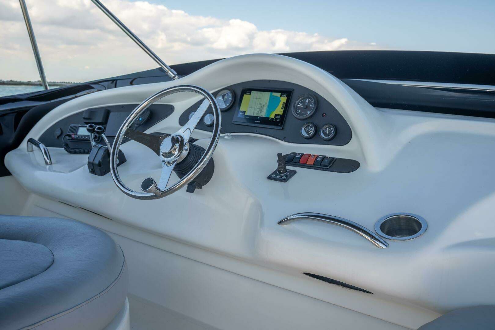 2001 Azimut 46 - Image 27