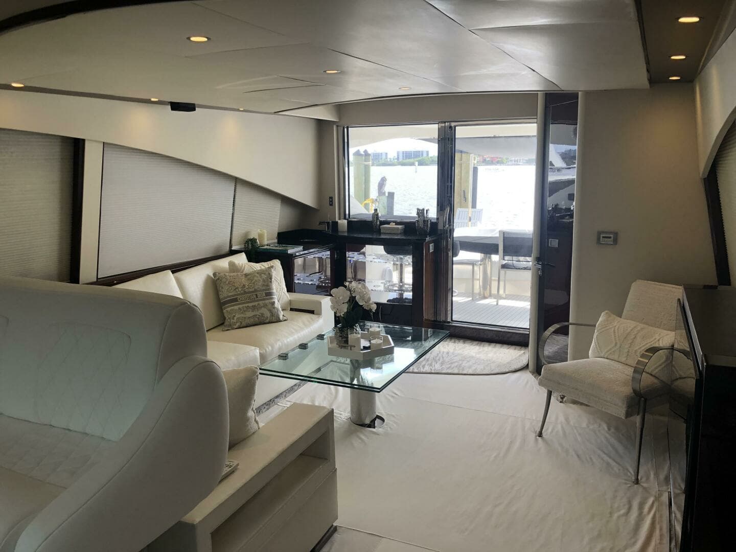 2009 Lazzara Yachts LSX 75 - Image 6