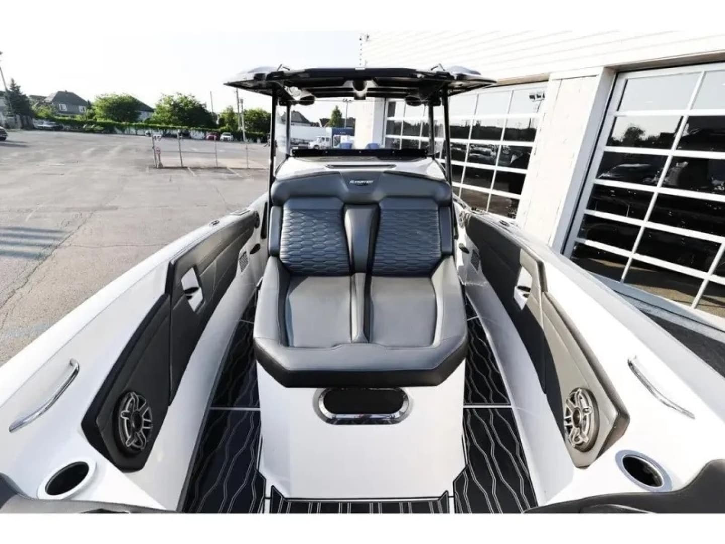 2023 Sunsation 32 CCX - Image 18