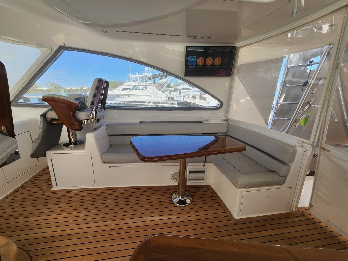 2018 Viking 48 Sport Tower - Image 17