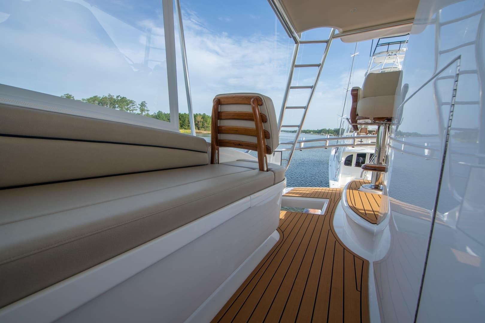 2021 Jarrett Bay — - Image 40