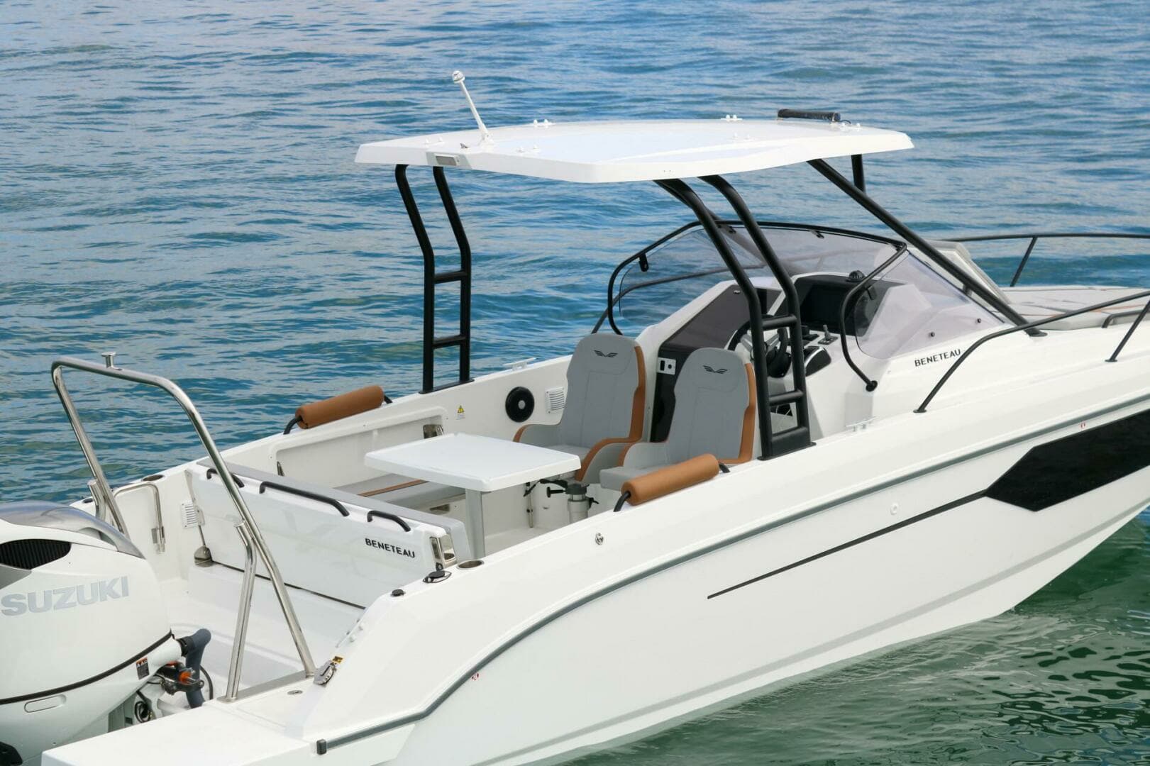 2023 Beneteau Flyer 8 Sundeck - Image 5