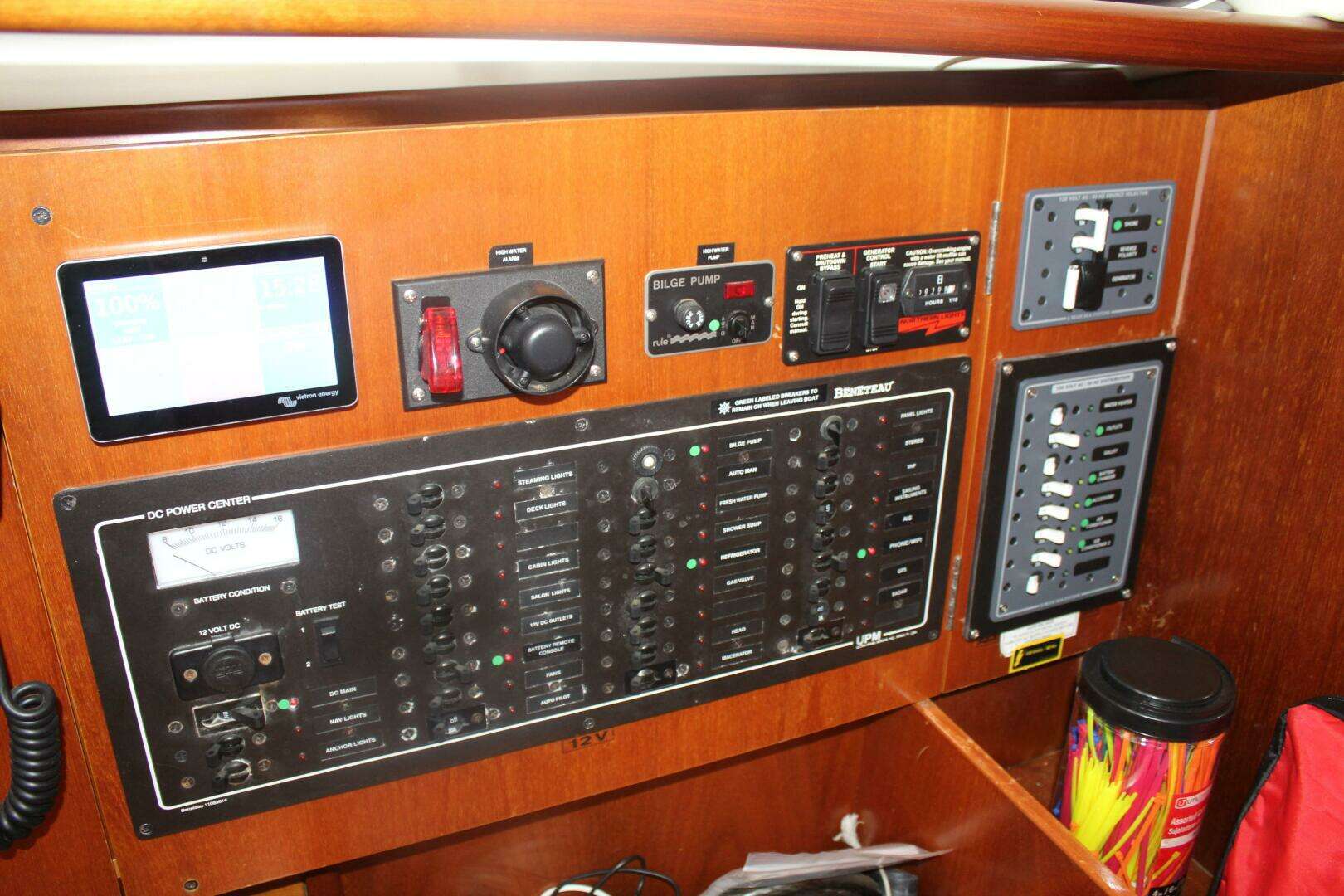 2001 Beneteau 411 - Image 26